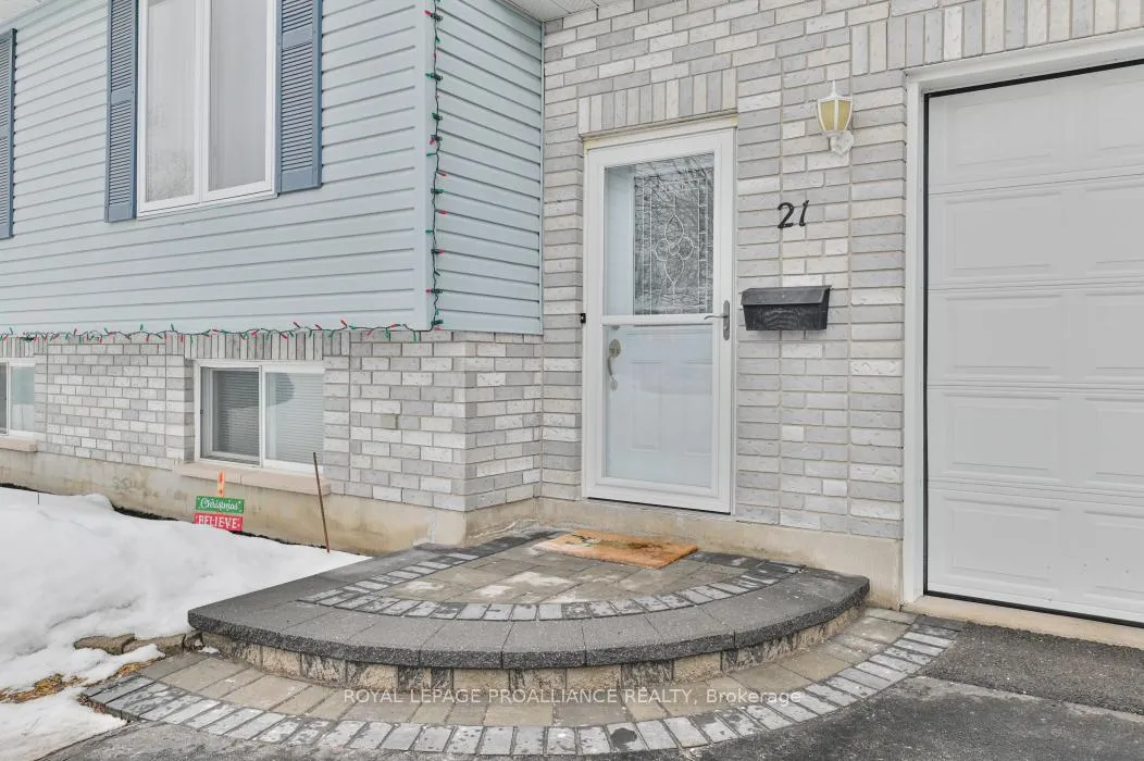 Photo 6 of 21 Robert Drive, Quinte West, Trenton Ward — HOMEH