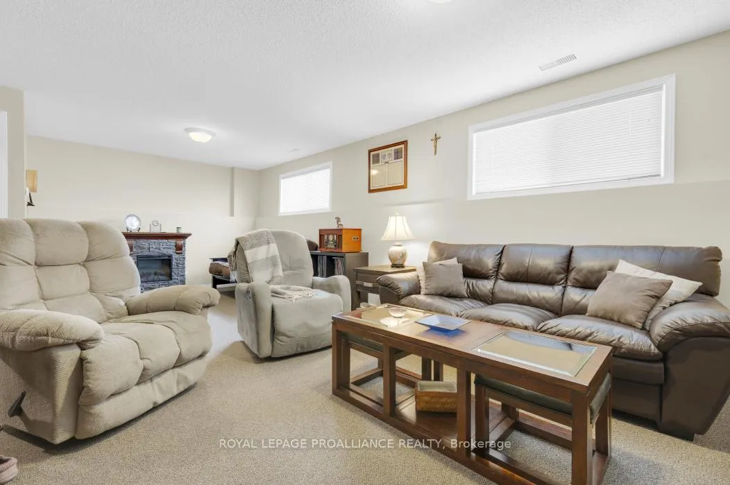 Photo 22 of 21 Robert Drive, Quinte West, Trenton Ward — HOMEH