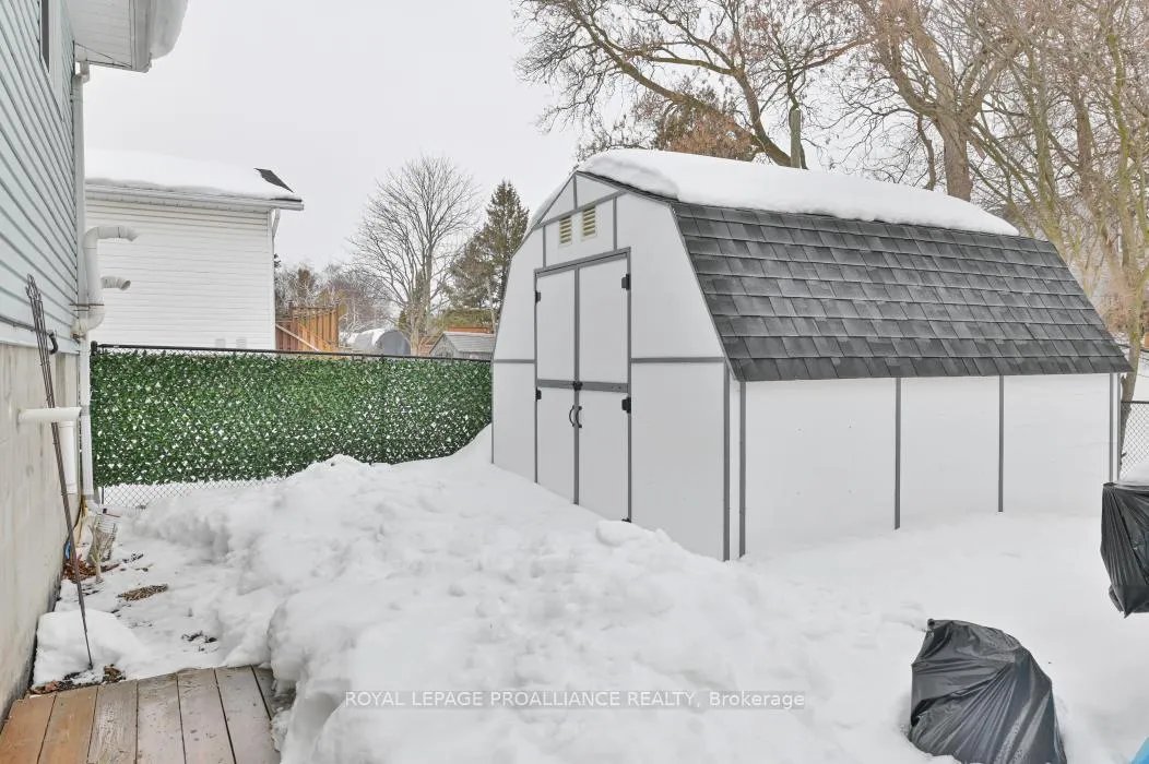 Photo 33 of 21 Robert Drive, Quinte West, Trenton Ward — HOMEH