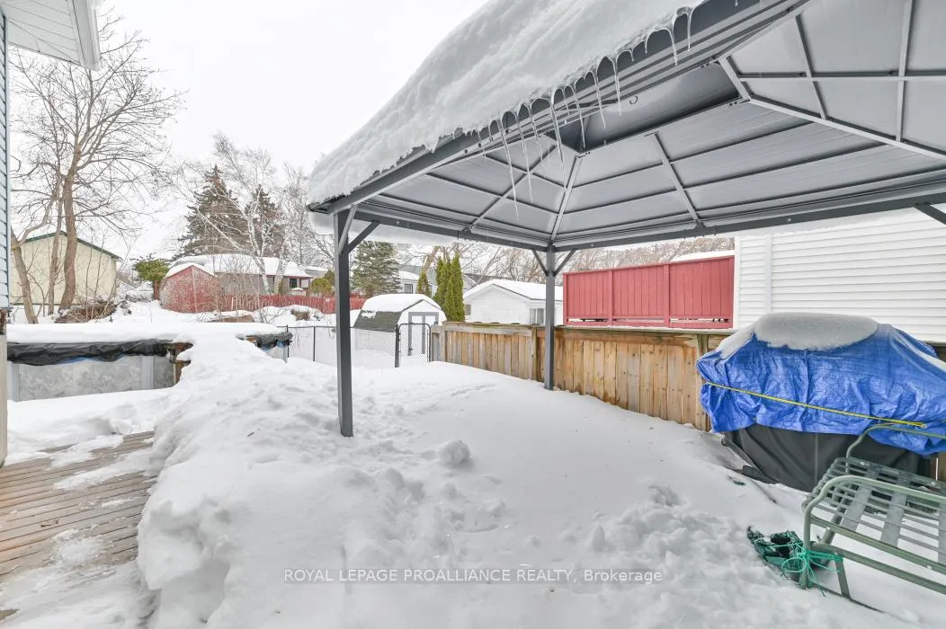 Photo 34 of 21 Robert Drive, Quinte West, Trenton Ward — HOMEH