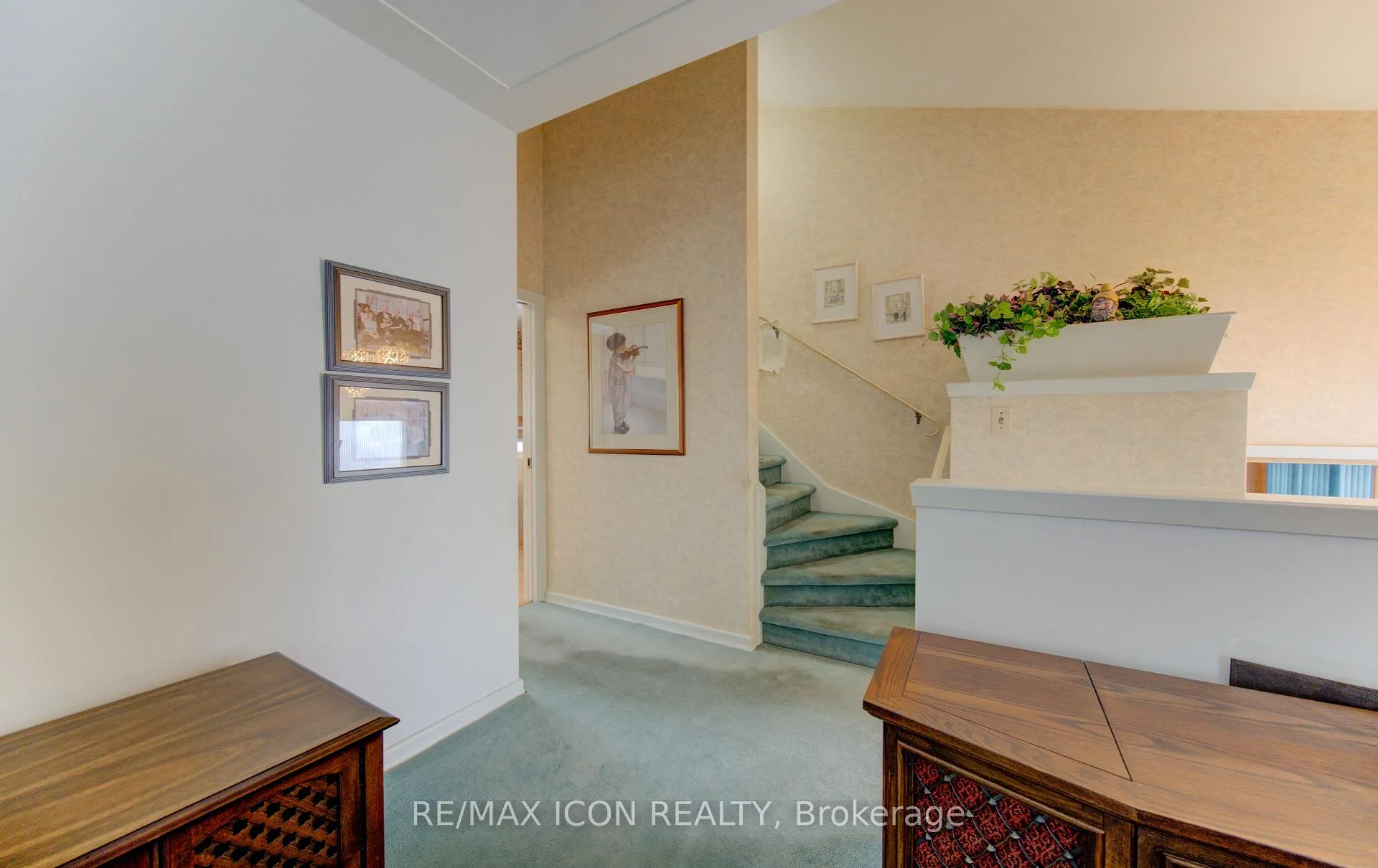Photo 23 of 26 Deerpark Crescent, Kitchener — HOMEH