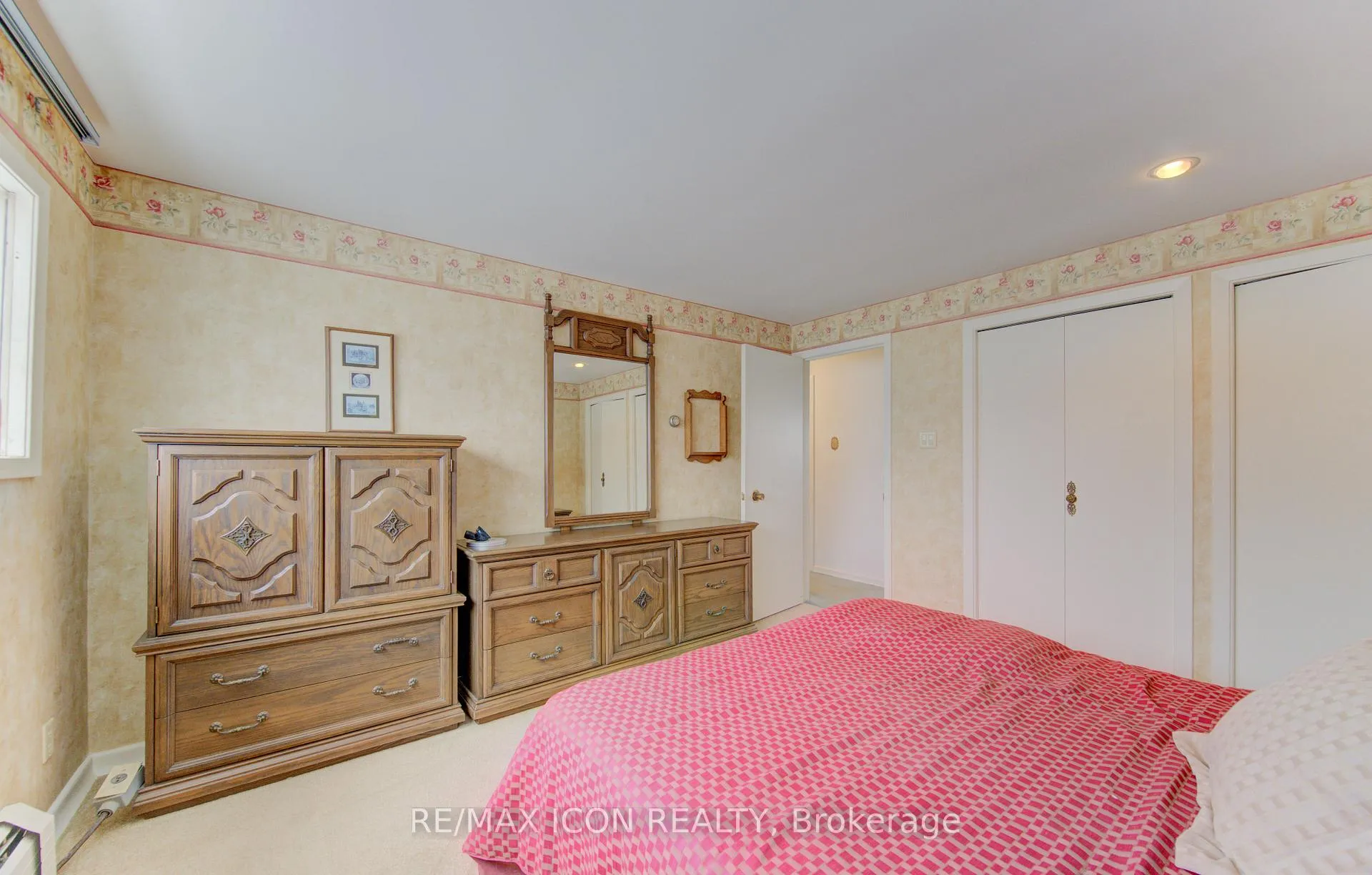 Photo 31 of 26 Deerpark Crescent, Kitchener — HOMEH