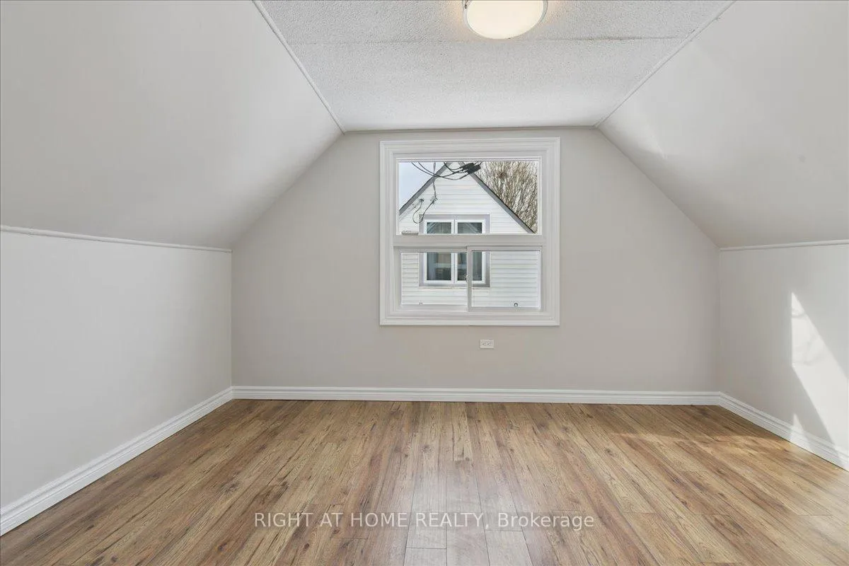 Photo 25 of 7 Eastern Avenue, Brampton, Queen Street Corridor — HOMEH
