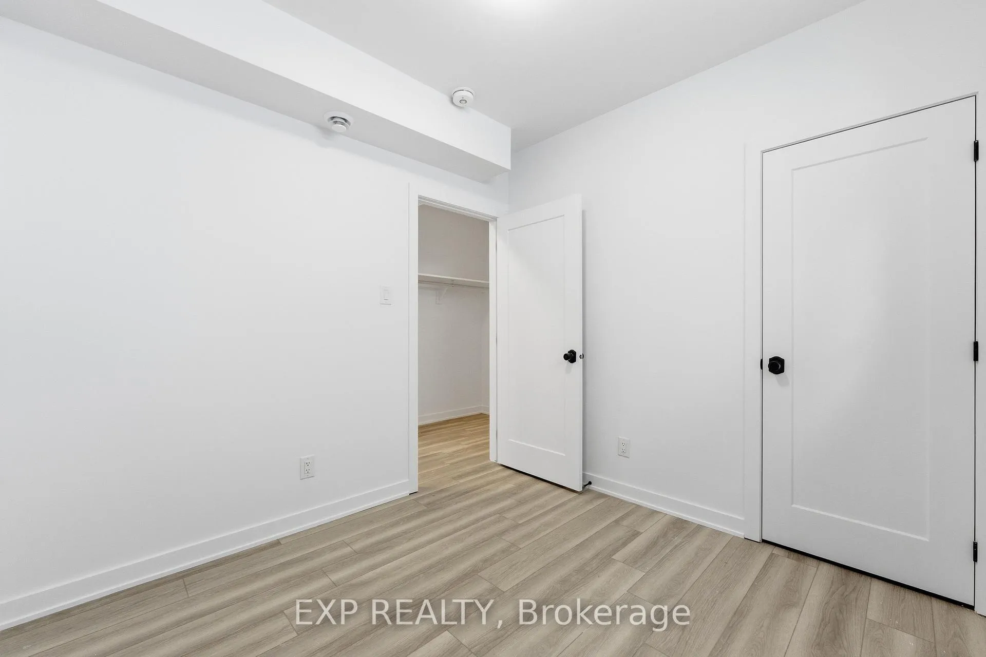 Photo 10 of Unit Unit C, 1375 Louis Lane, Ottawa, Cyrville Rd./Industrial Park — HOMEH