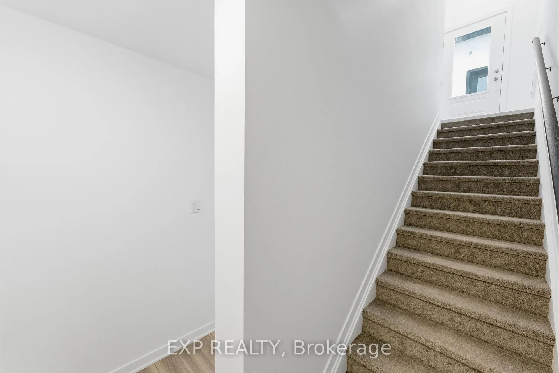 Photo 19 of Unit Unit C, 1375 Louis Lane, Ottawa, Cyrville Rd./Industrial Park — HOMEH
