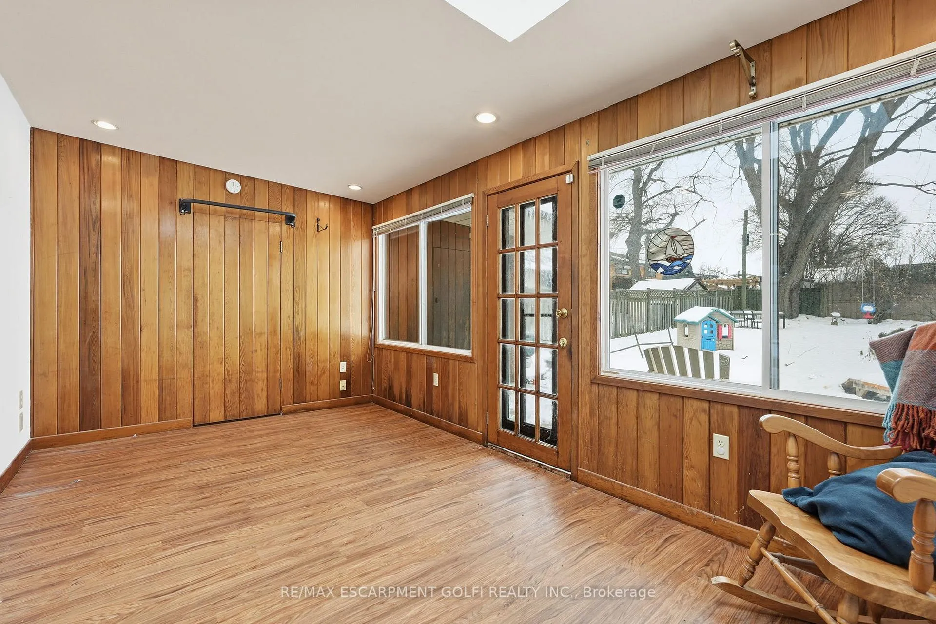Photo 17 of 940 Brucedale Avenue E, Hamilton, Sunninghill — HOMEH