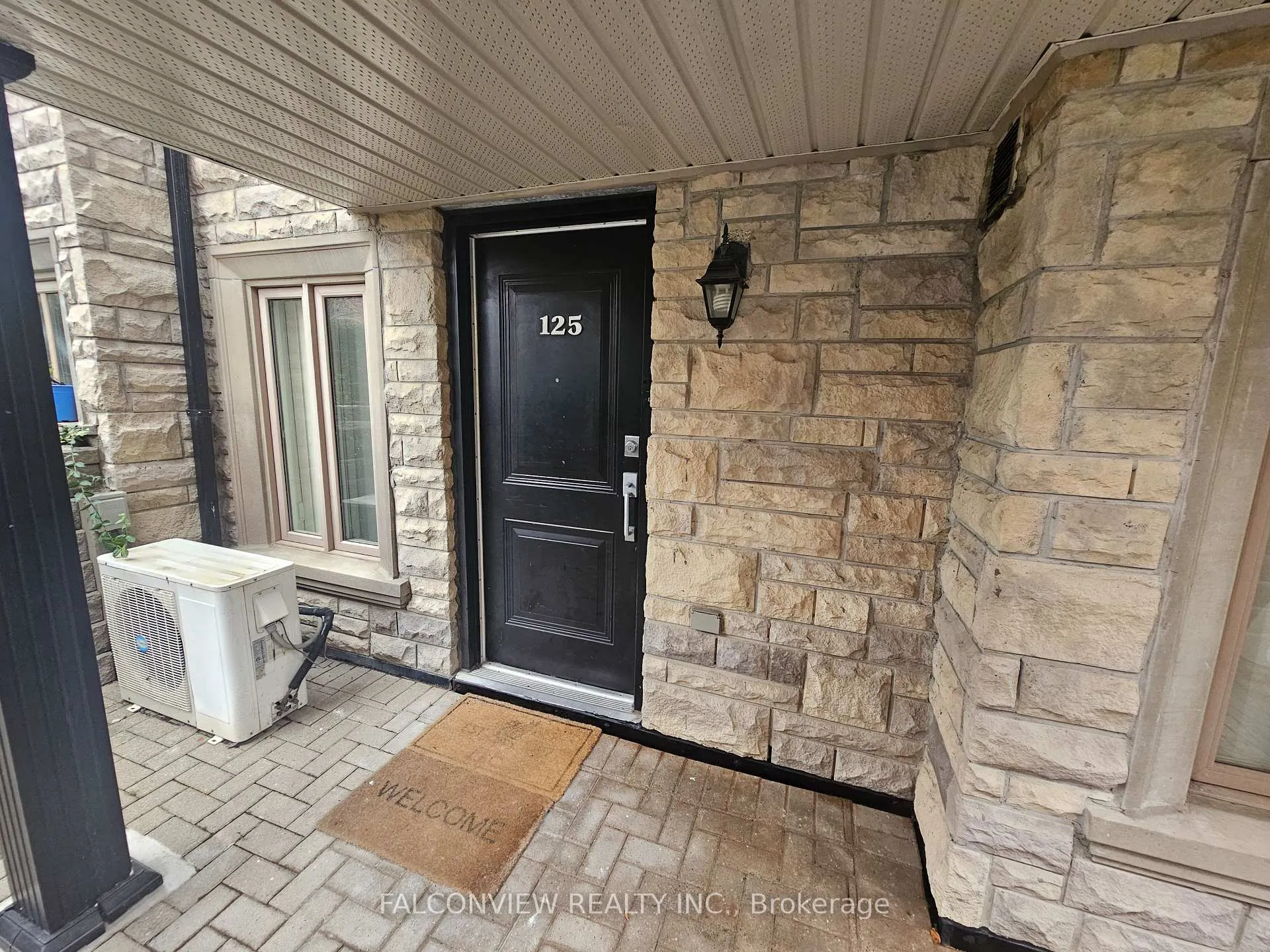 Photo 2 of Unit 125, 318 John Street, Markham, Aileen-Willowbrook — HOMEH