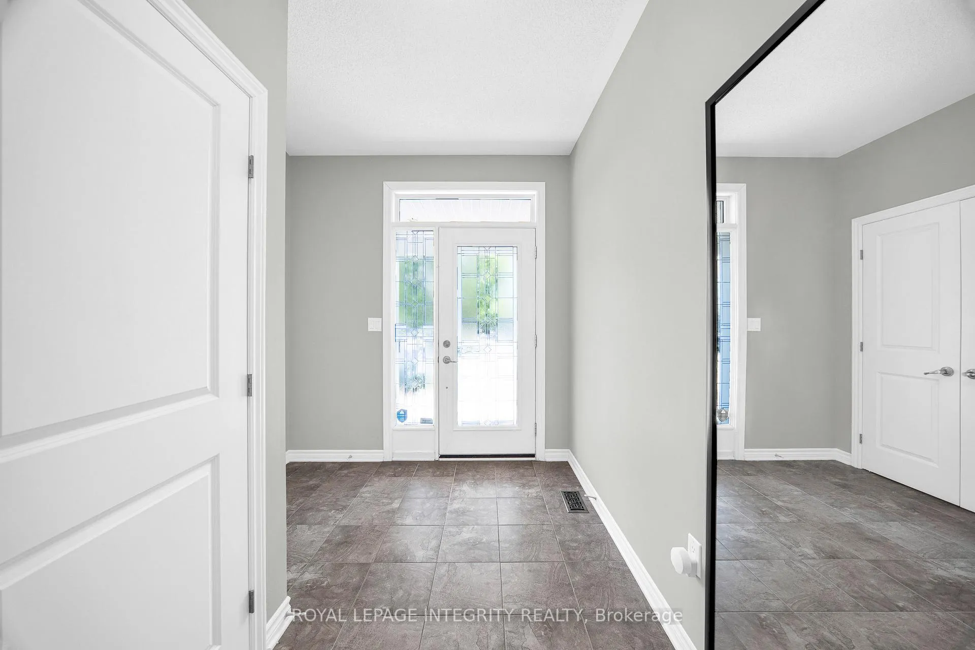 Photo 3 of 514 Carina Crescent, Ottawa, Barrhaven - Stonebridge — HOMEH