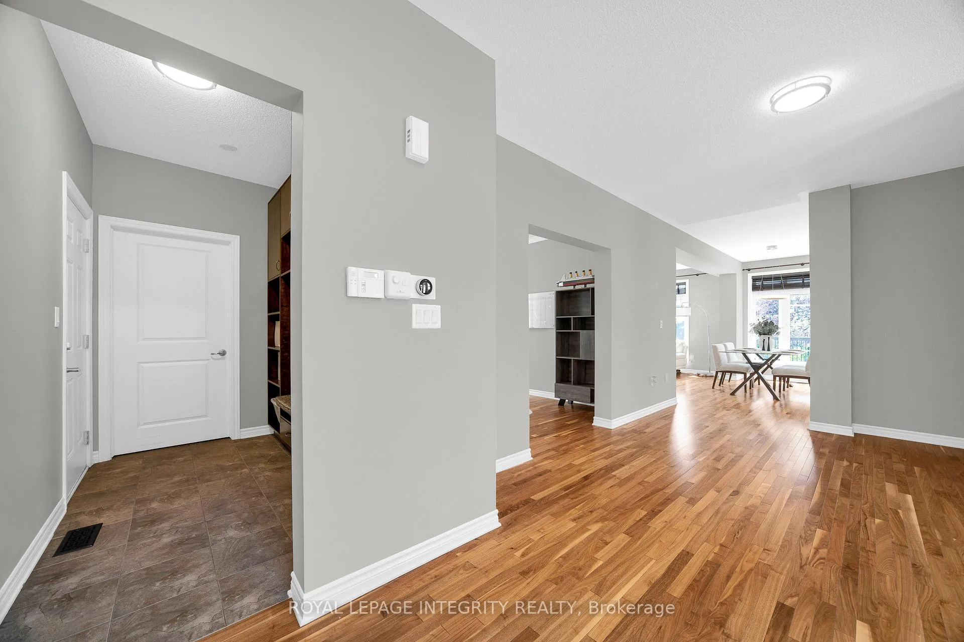 Photo 5 of 514 Carina Crescent, Ottawa, Barrhaven - Stonebridge — HOMEH