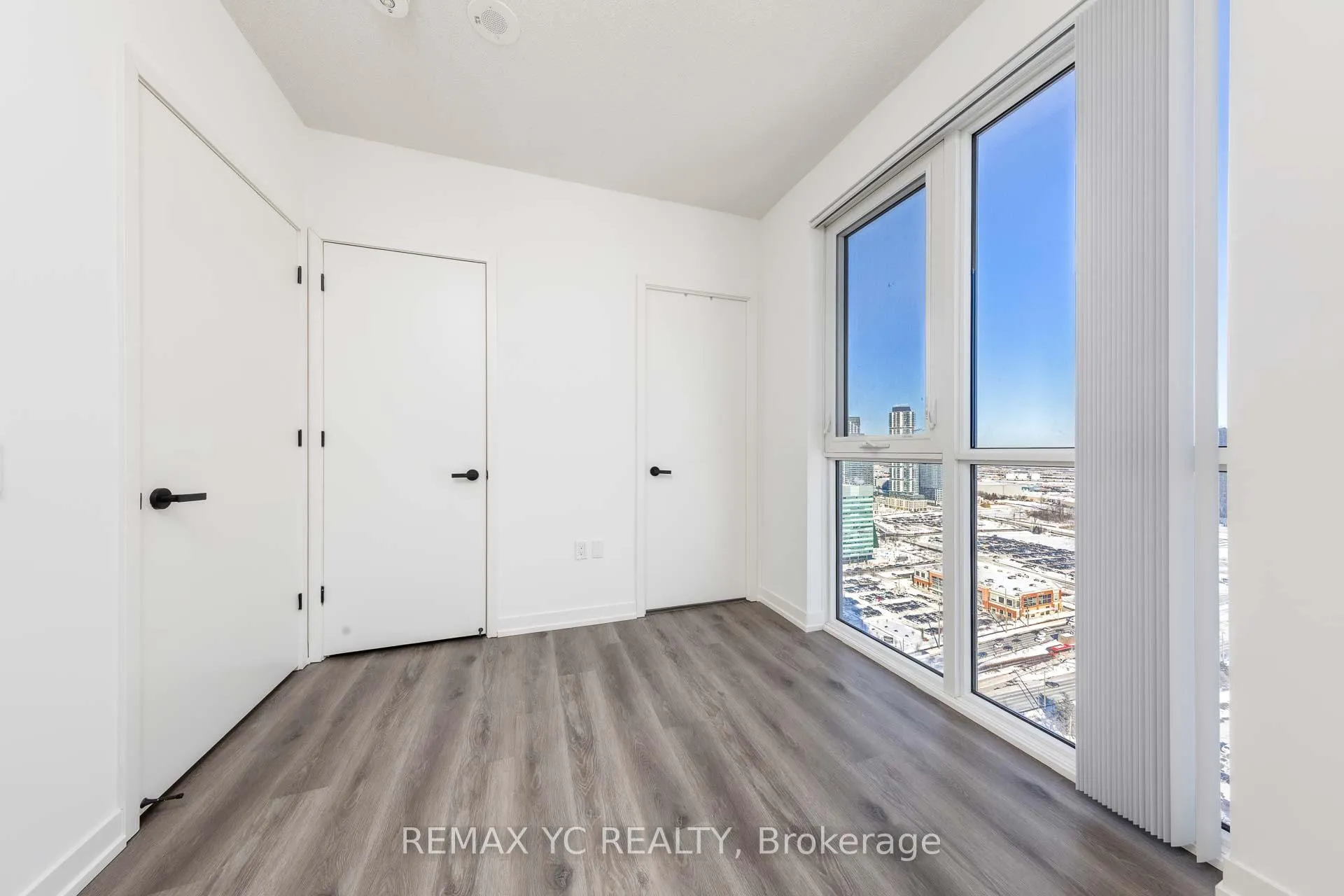 Photo 14 of Unit 3910, 28 Interchange Way, Vaughan, Vaughan Corporate Centre — HOMEH