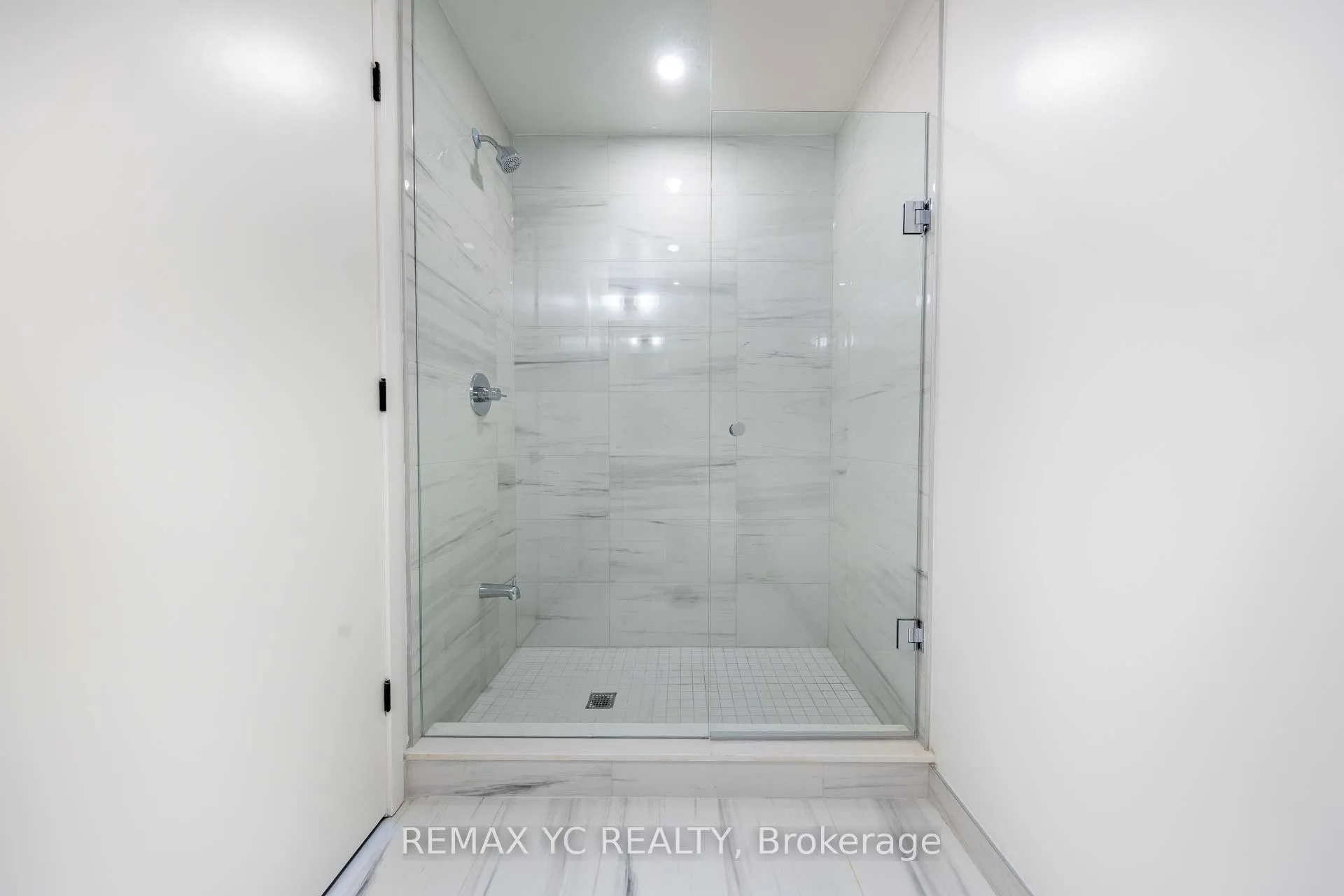 Photo 21 of Unit 3910, 28 Interchange Way, Vaughan, Vaughan Corporate Centre — HOMEH