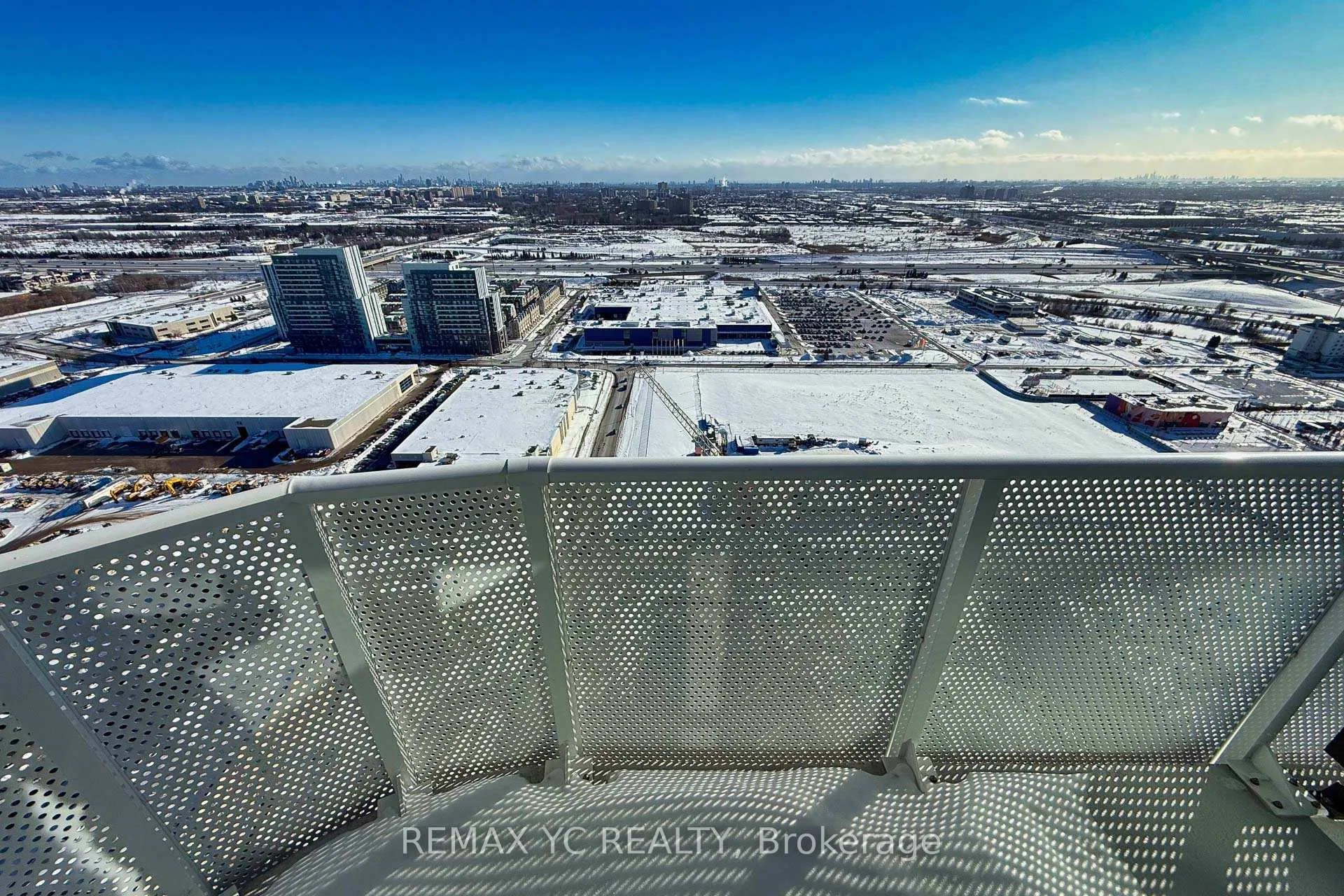Photo 25 of Unit 3910, 28 Interchange Way, Vaughan, Vaughan Corporate Centre — HOMEH