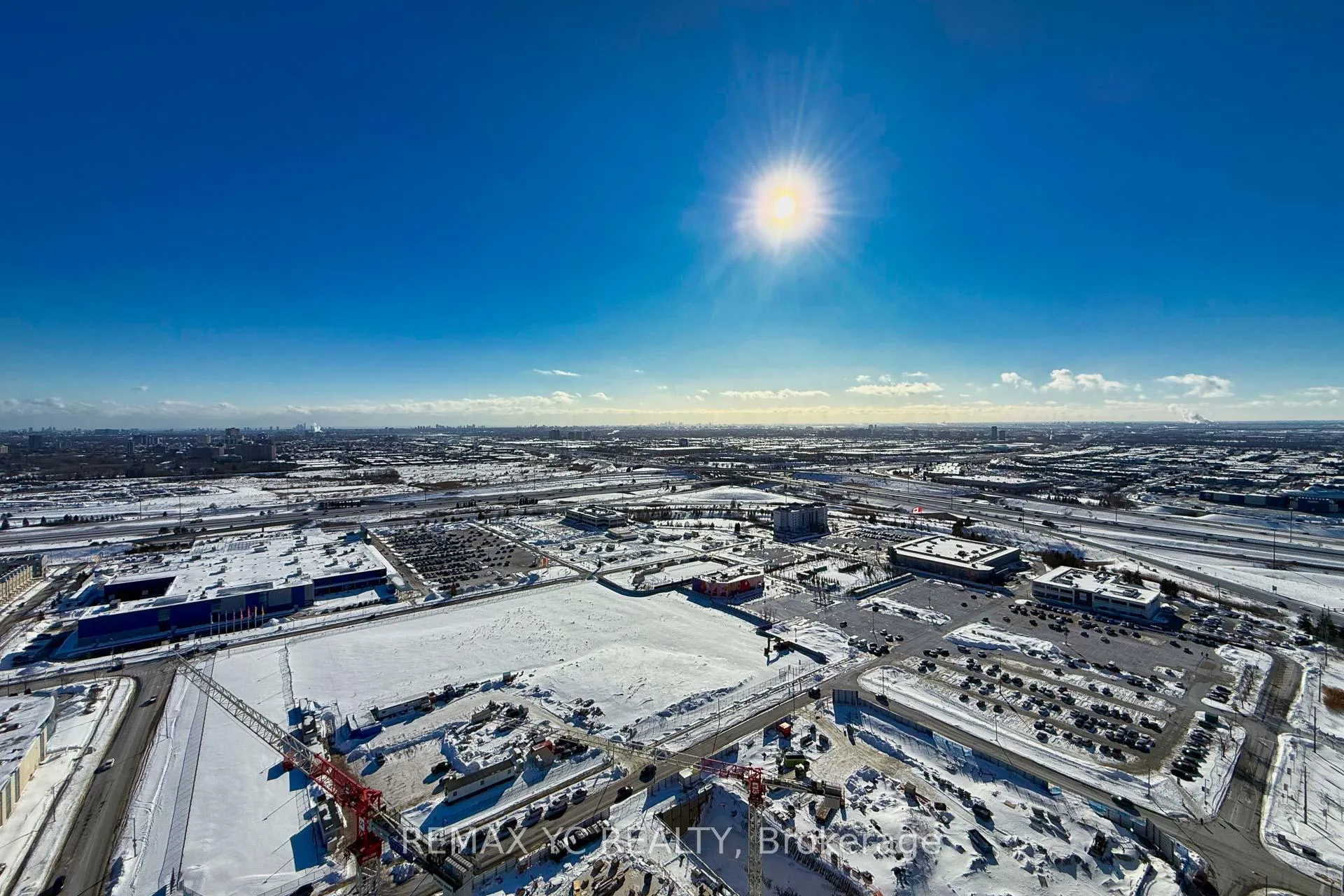 Photo 28 of Unit 3910, 28 Interchange Way, Vaughan, Vaughan Corporate Centre — HOMEH
