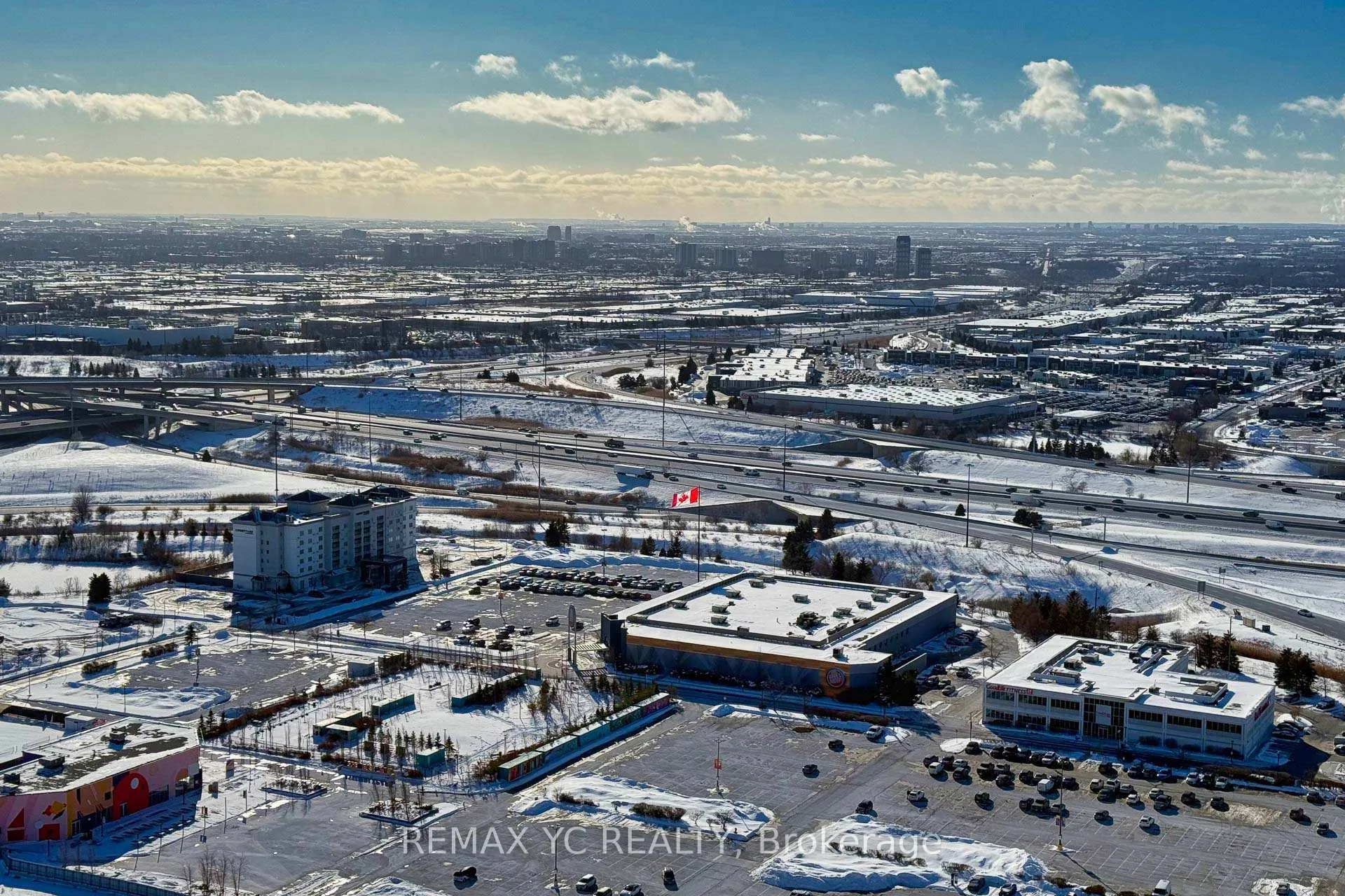 Photo 32 of Unit 3910, 28 Interchange Way, Vaughan, Vaughan Corporate Centre — HOMEH