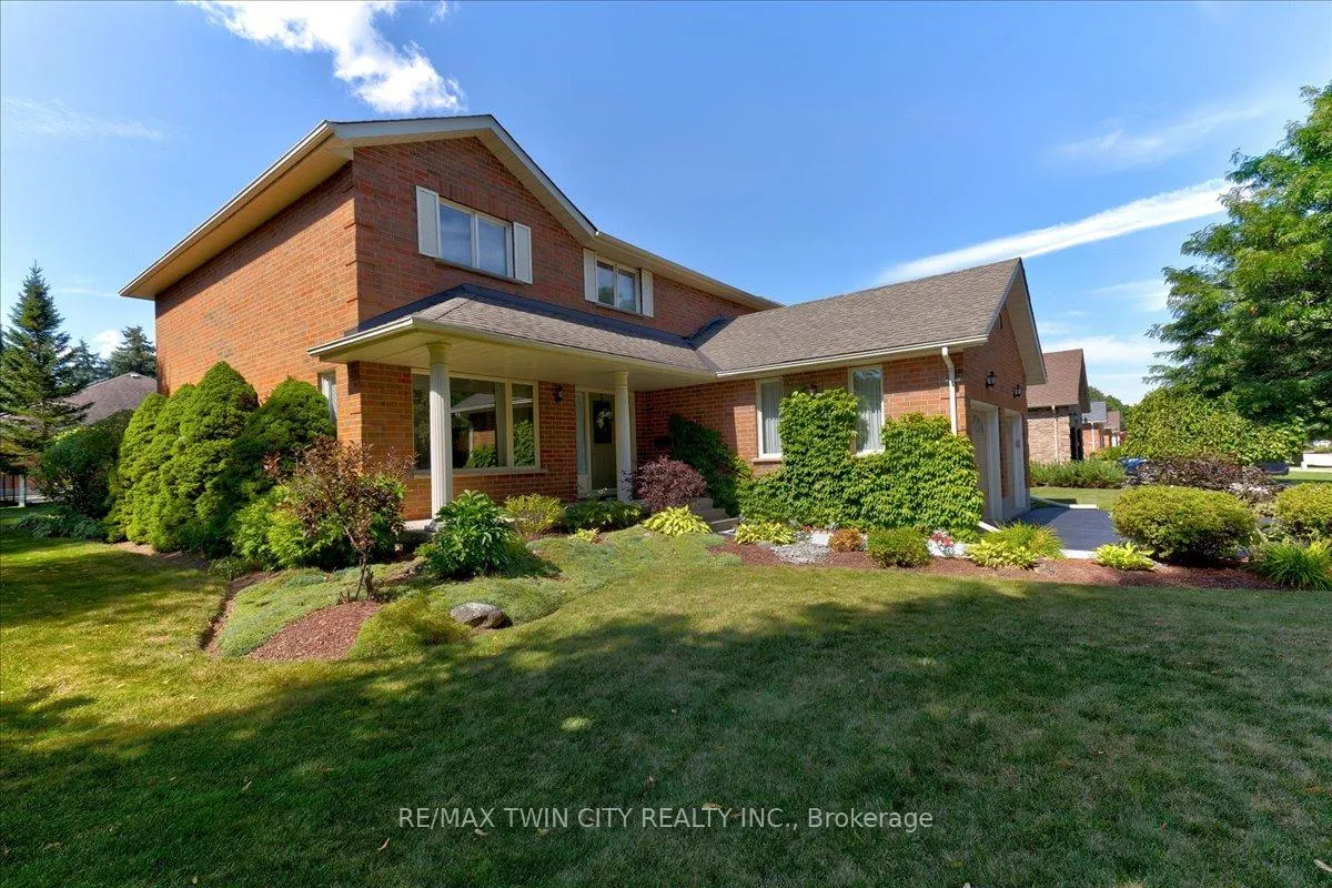 Photo 3 of 599 Stonebury Crescent, Waterloo — HOMEH