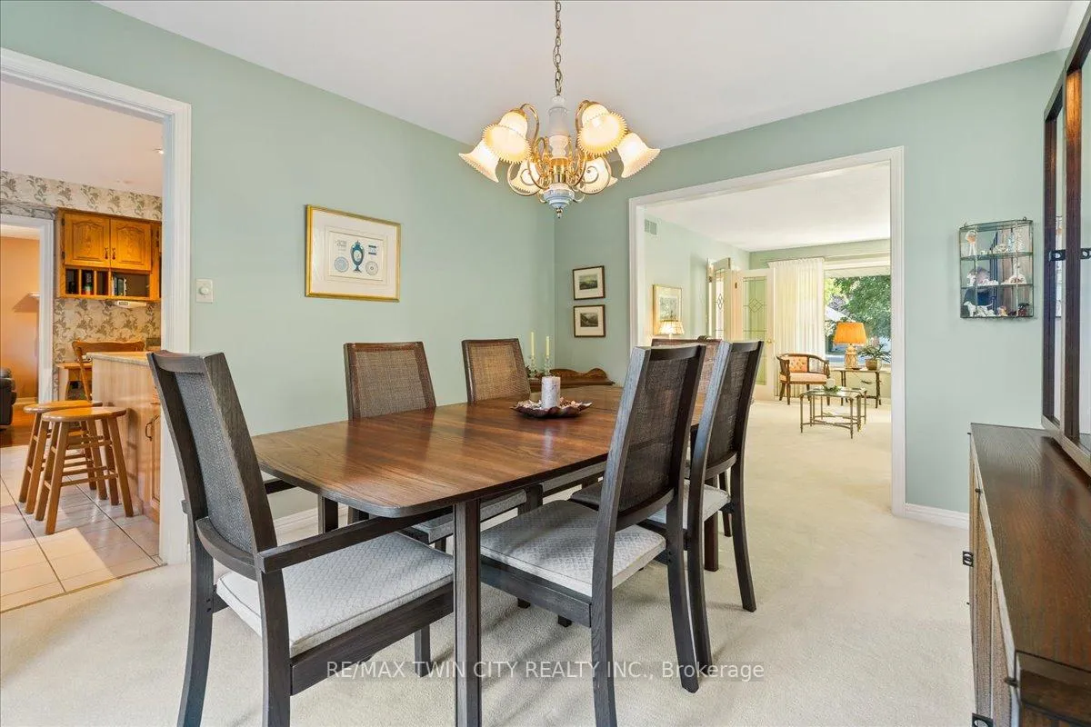 Photo 8 of 599 Stonebury Crescent, Waterloo — HOMEH