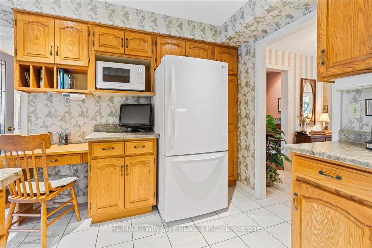 Photo 13 of 599 Stonebury Crescent, Waterloo — HOMEH