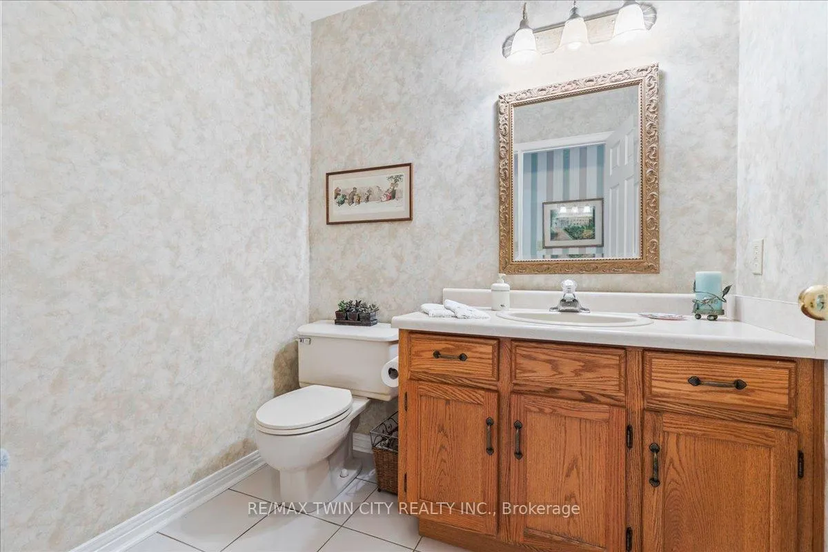Photo 19 of 599 Stonebury Crescent, Waterloo — HOMEH