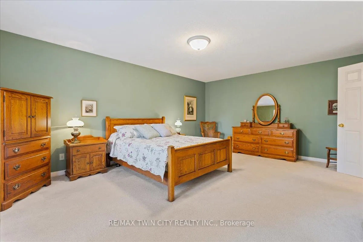 Photo 26 of 599 Stonebury Crescent, Waterloo — HOMEH