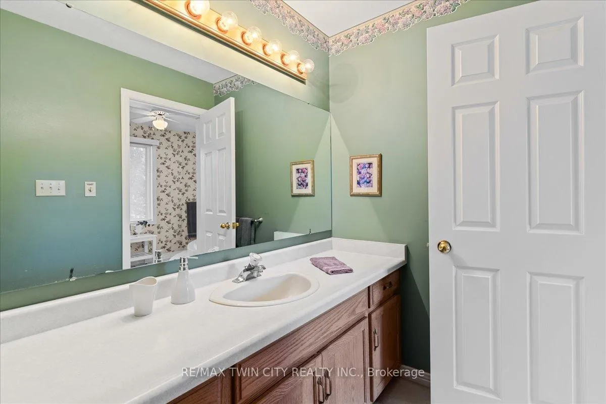 Photo 27 of 599 Stonebury Crescent, Waterloo — HOMEH