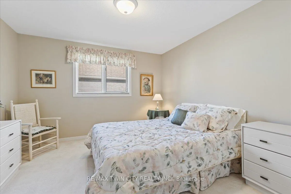 Photo 29 of 599 Stonebury Crescent, Waterloo — HOMEH