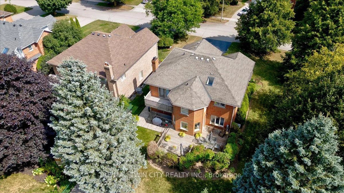 Photo 38 of 599 Stonebury Crescent, Waterloo — HOMEH
