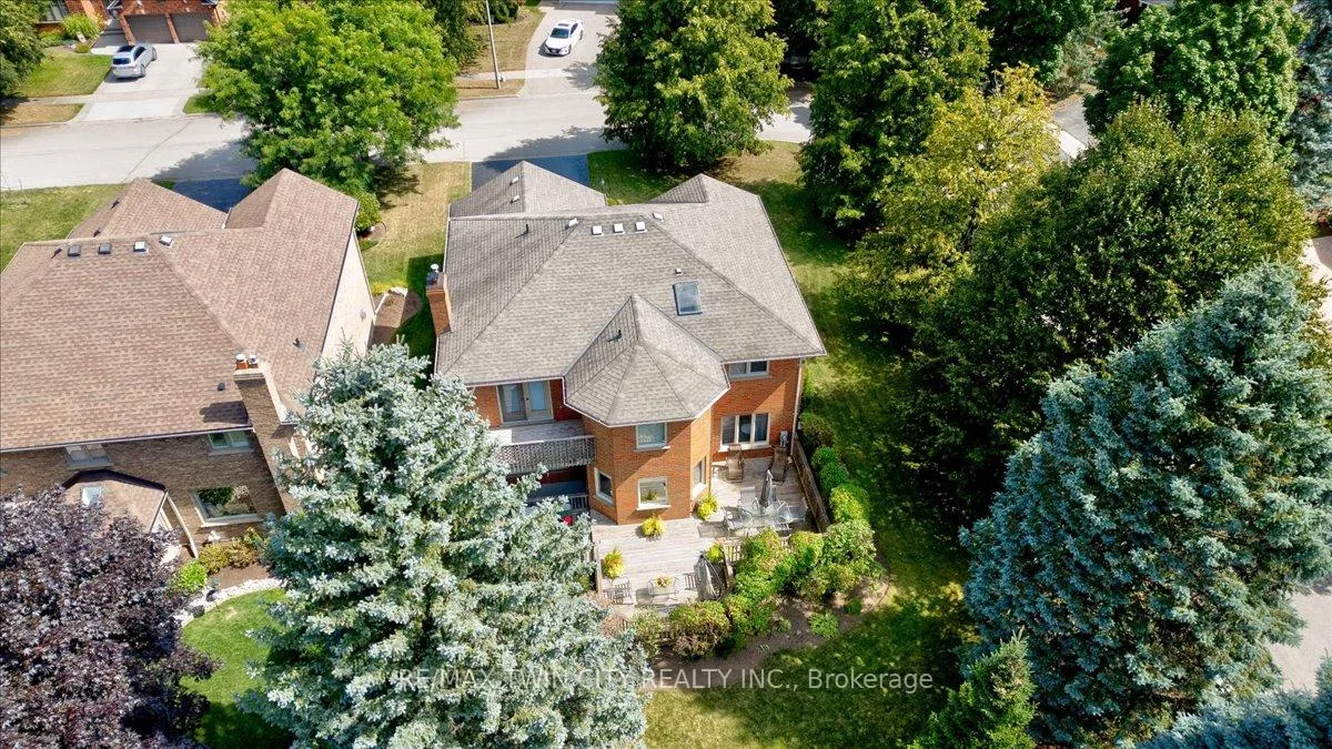 Photo 39 of 599 Stonebury Crescent, Waterloo — HOMEH