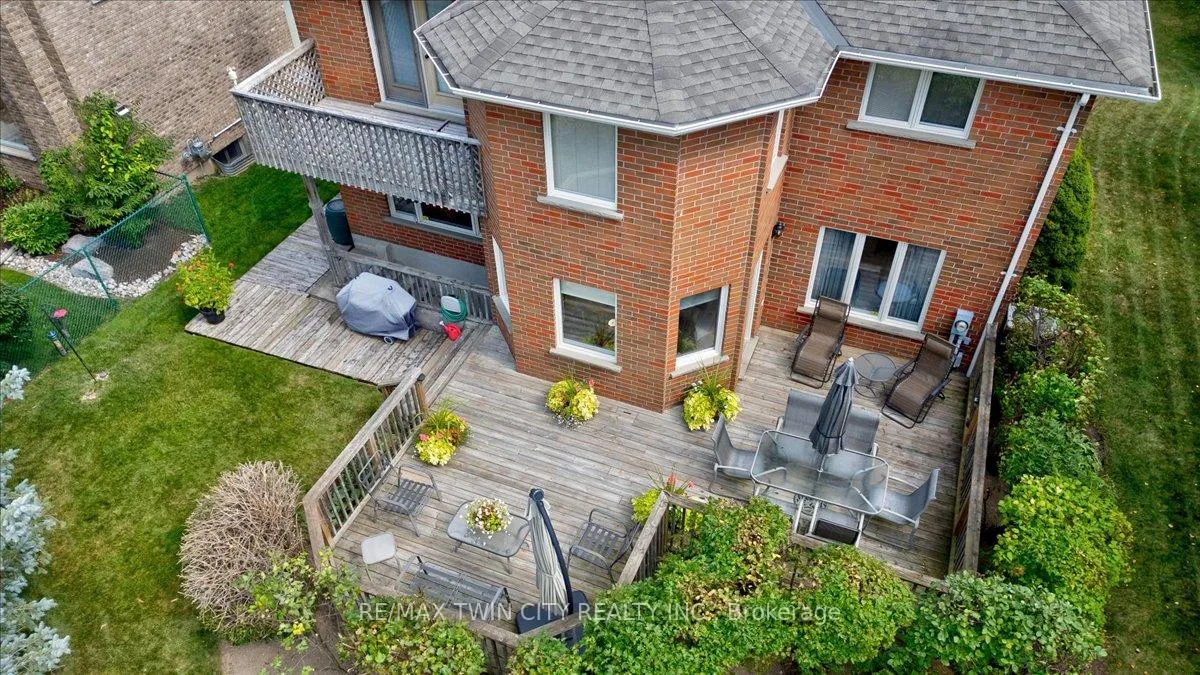 Photo 41 of 599 Stonebury Crescent, Waterloo — HOMEH