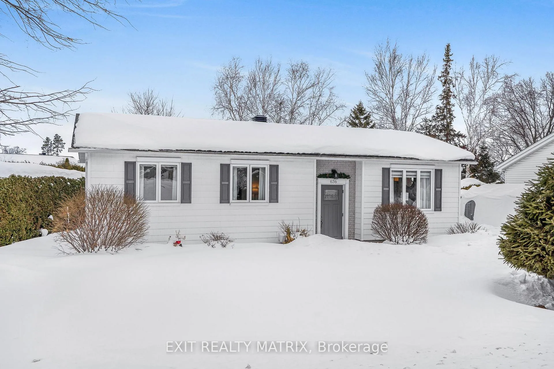 Photo 2 of 636 Front Road, Champlain, L'Orignal — HOMEH