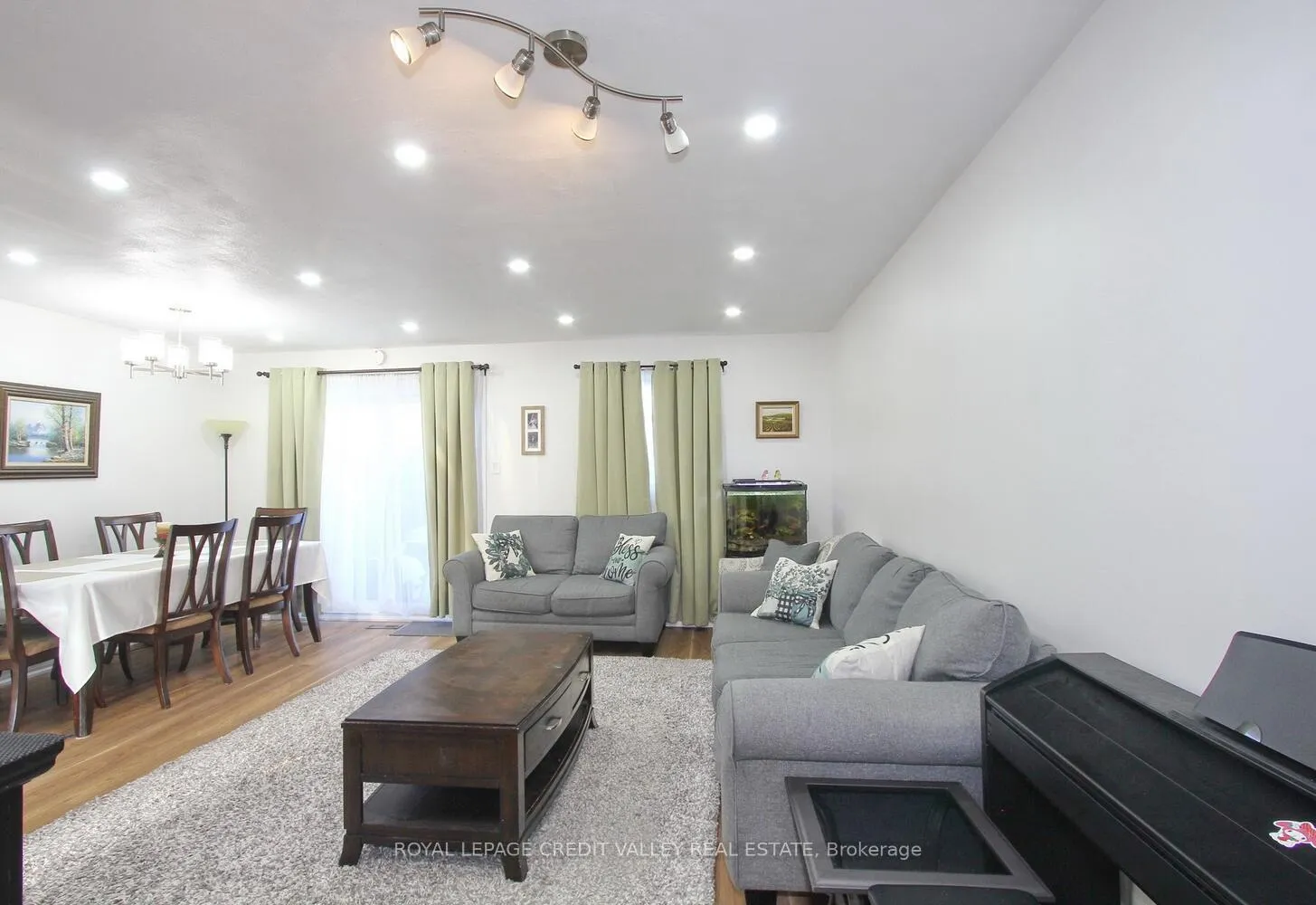 Photo 11 of Unit 36, 45 Hansen Road, Brampton, Queen Street Corridor — HOMEH