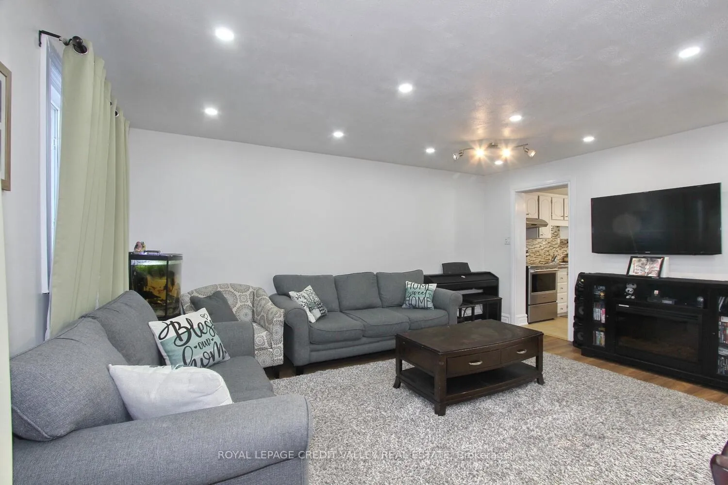 Photo 14 of Unit 36, 45 Hansen Road, Brampton, Queen Street Corridor — HOMEH