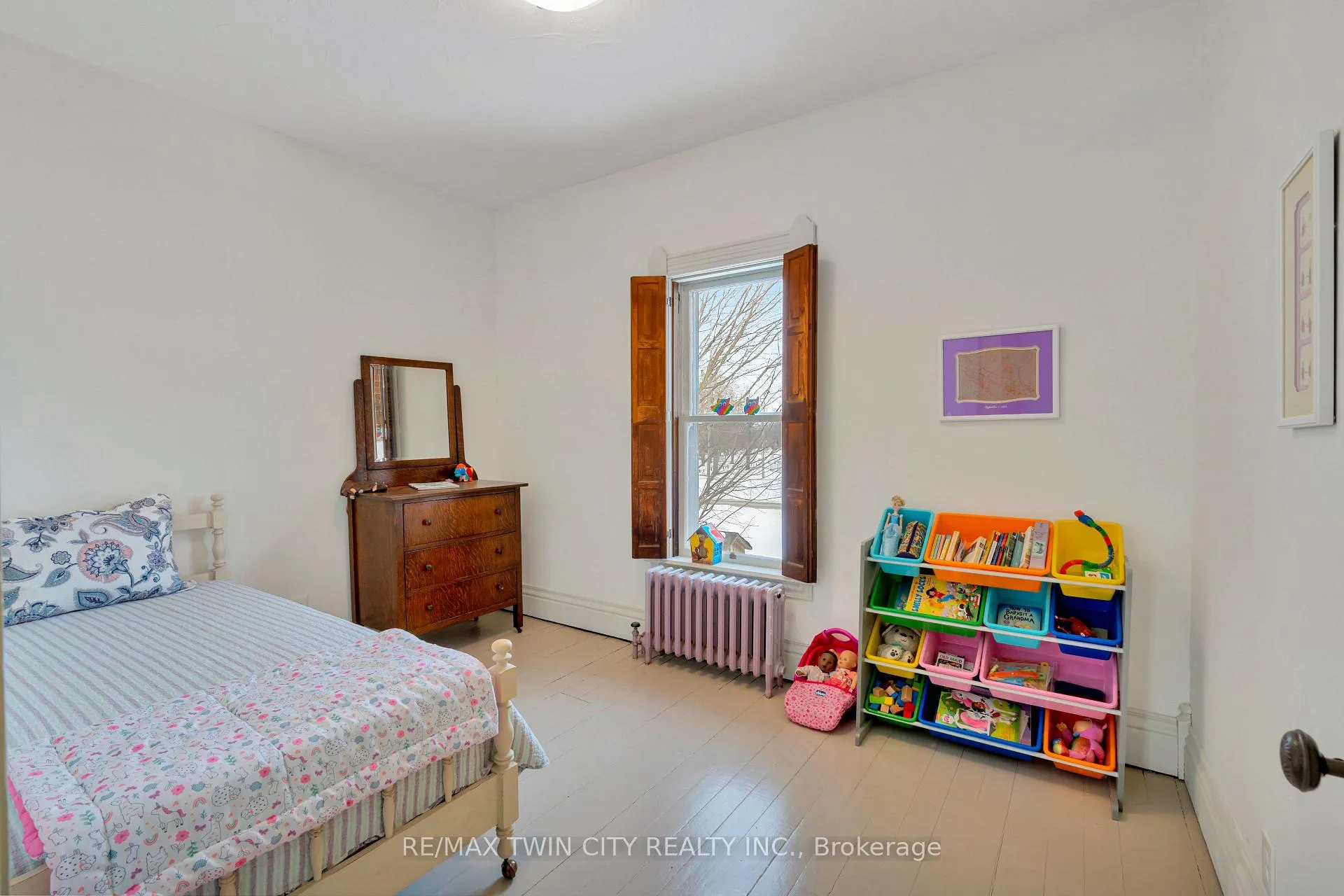 Photo 25 of 4 Sherman Street, Chatham-Kent, Camden — HOMEH