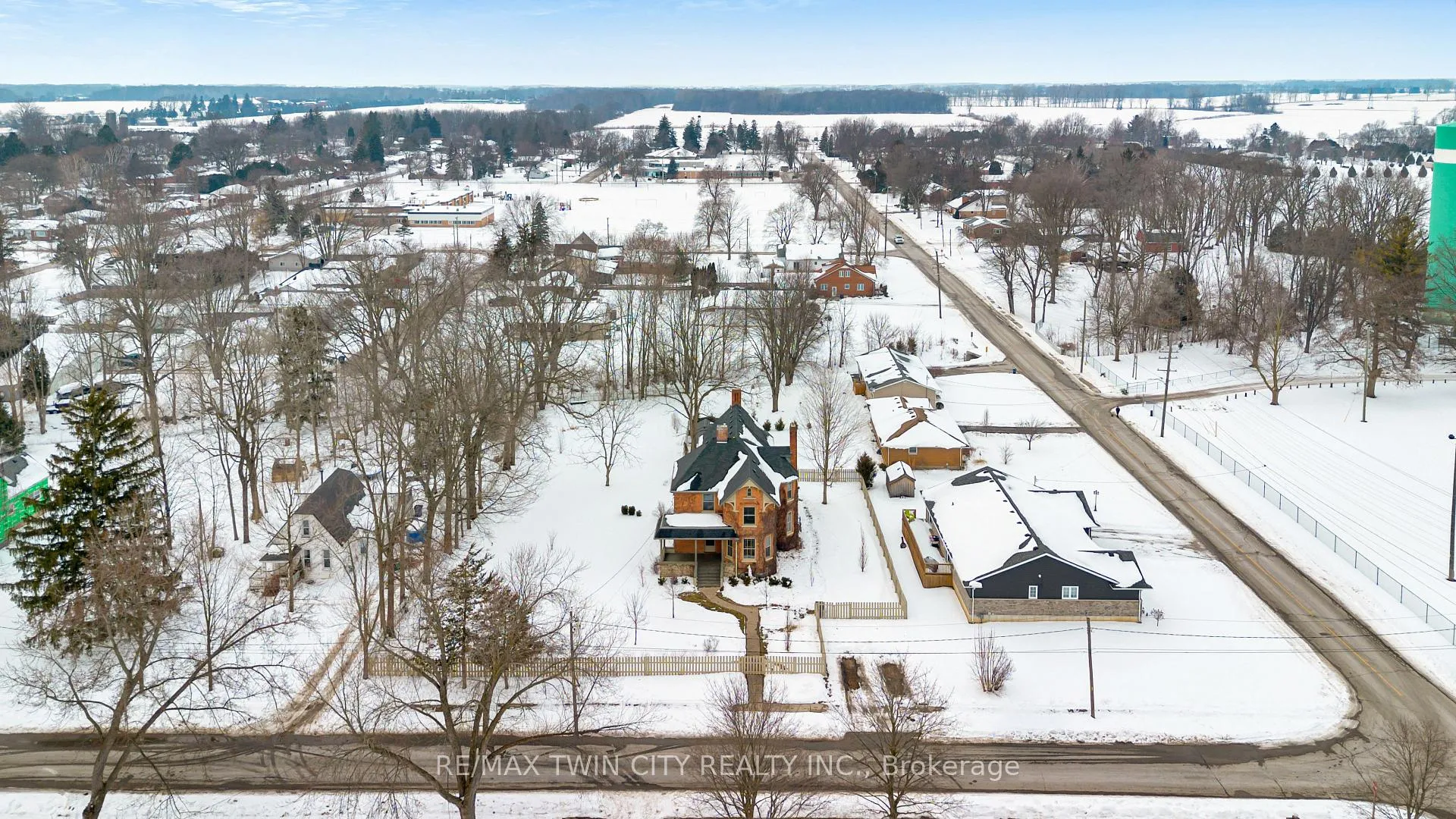 Photo 44 of 4 Sherman Street, Chatham-Kent, Camden — HOMEH