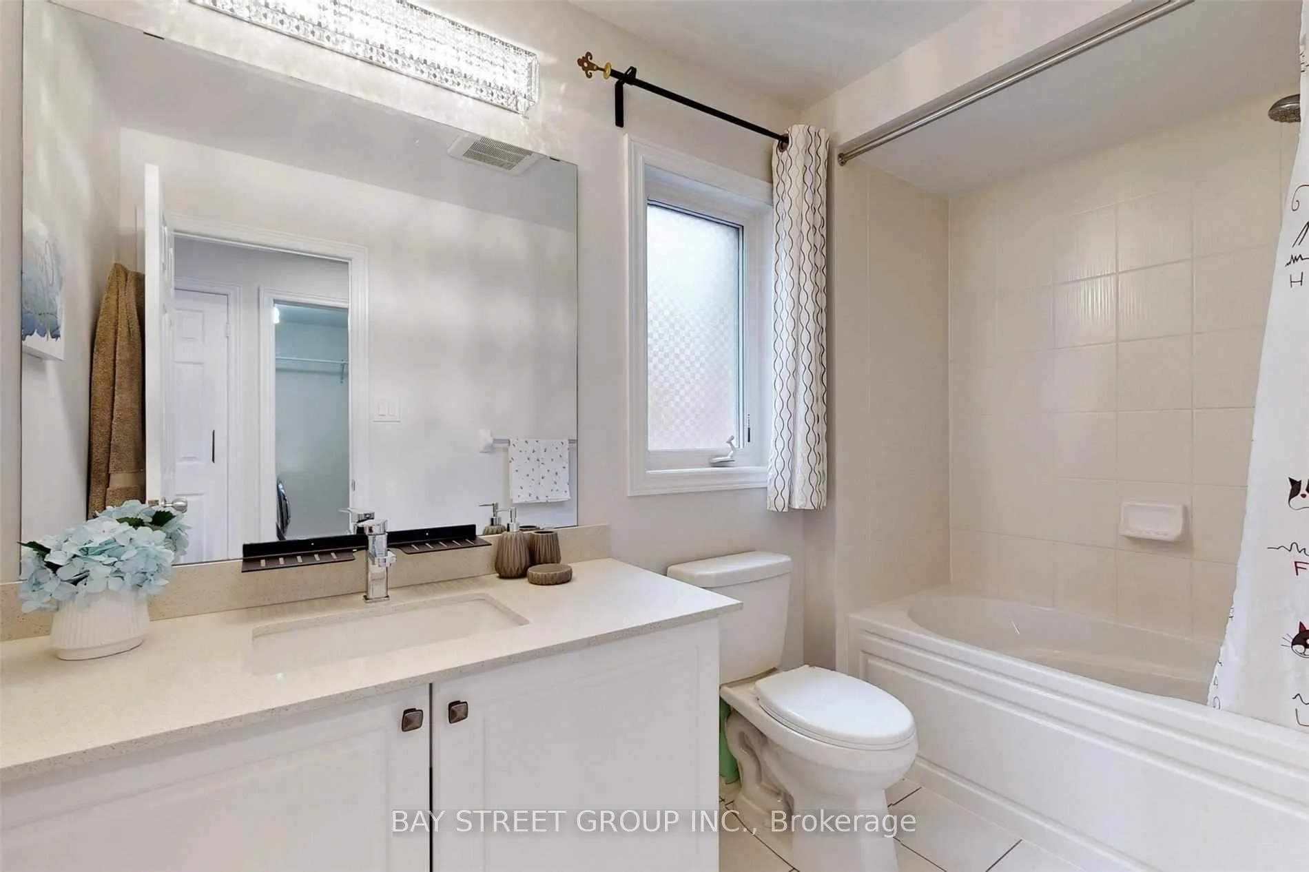 Photo 10 of 149 Fimco Crescent, Markham, Greensborough — HOMEH
