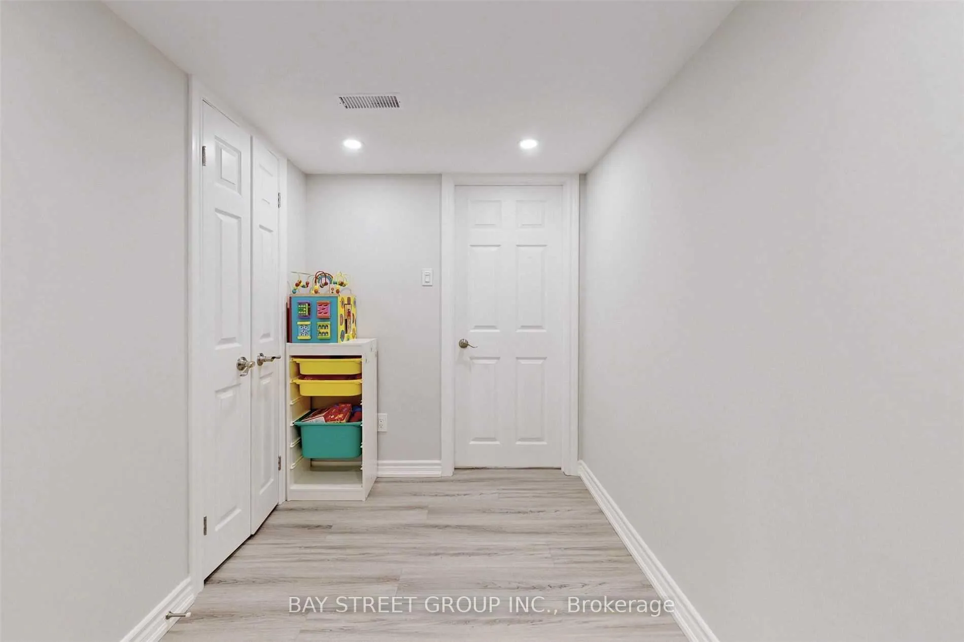 Photo 12 of 149 Fimco Crescent, Markham, Greensborough — HOMEH