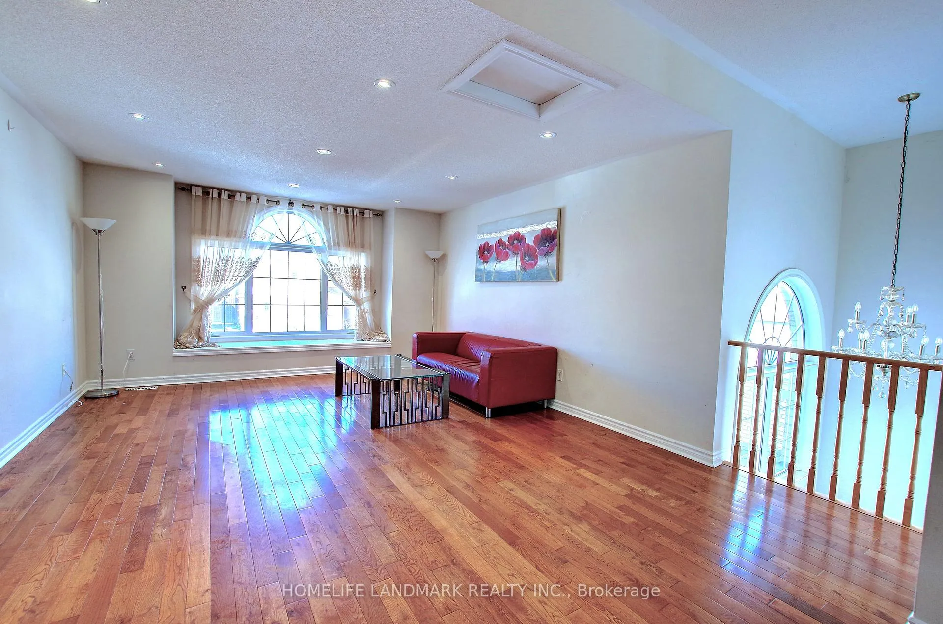 Photo 3 of 10 Whistler Court, Markham, Milliken Mills West — HOMEH
