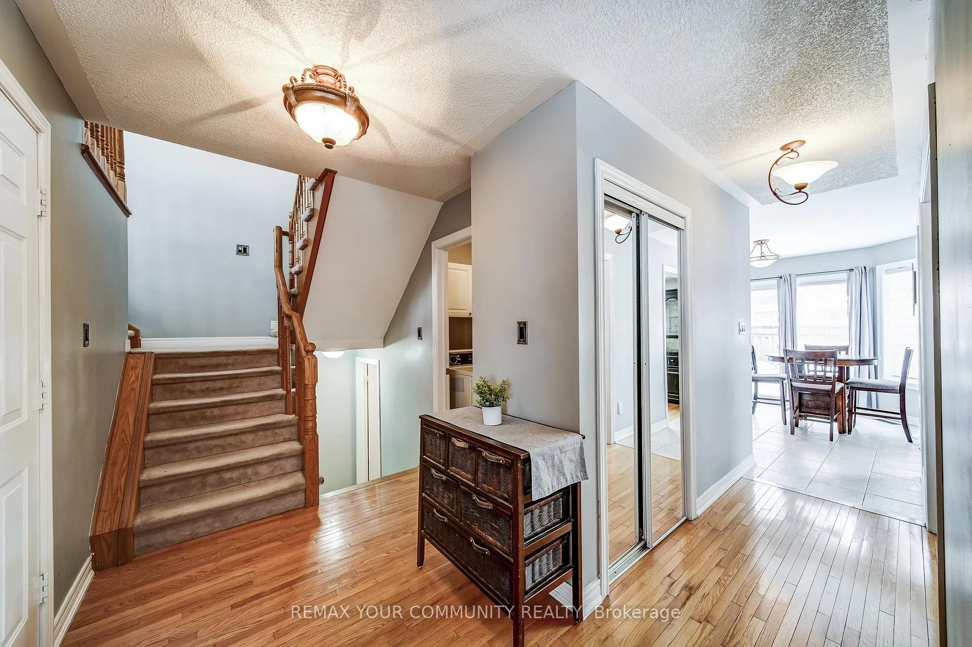Photo 5 of 93 Amberview Drive, Georgina, Keswick South — HOMEH