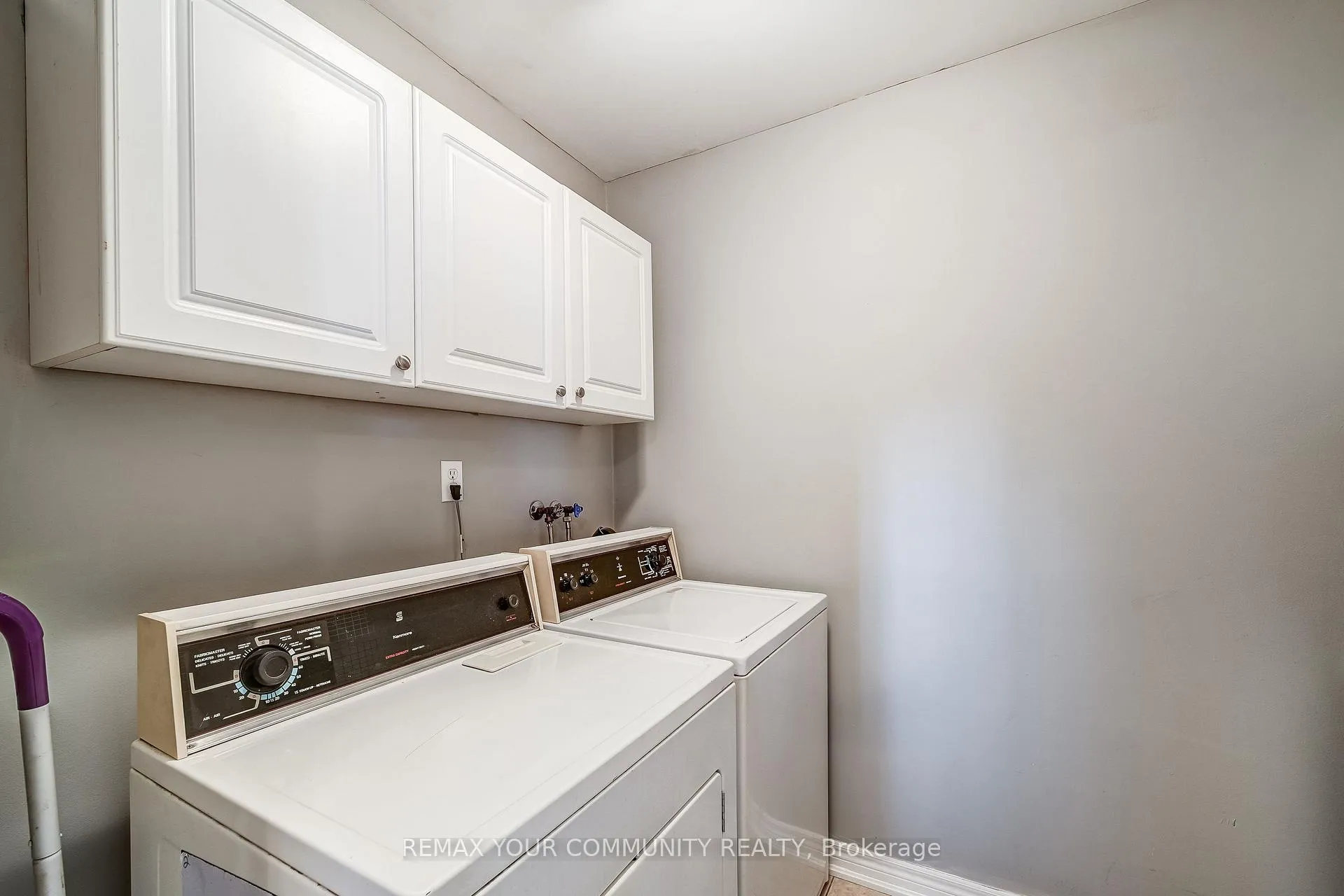 Photo 7 of 93 Amberview Drive, Georgina, Keswick South — HOMEH