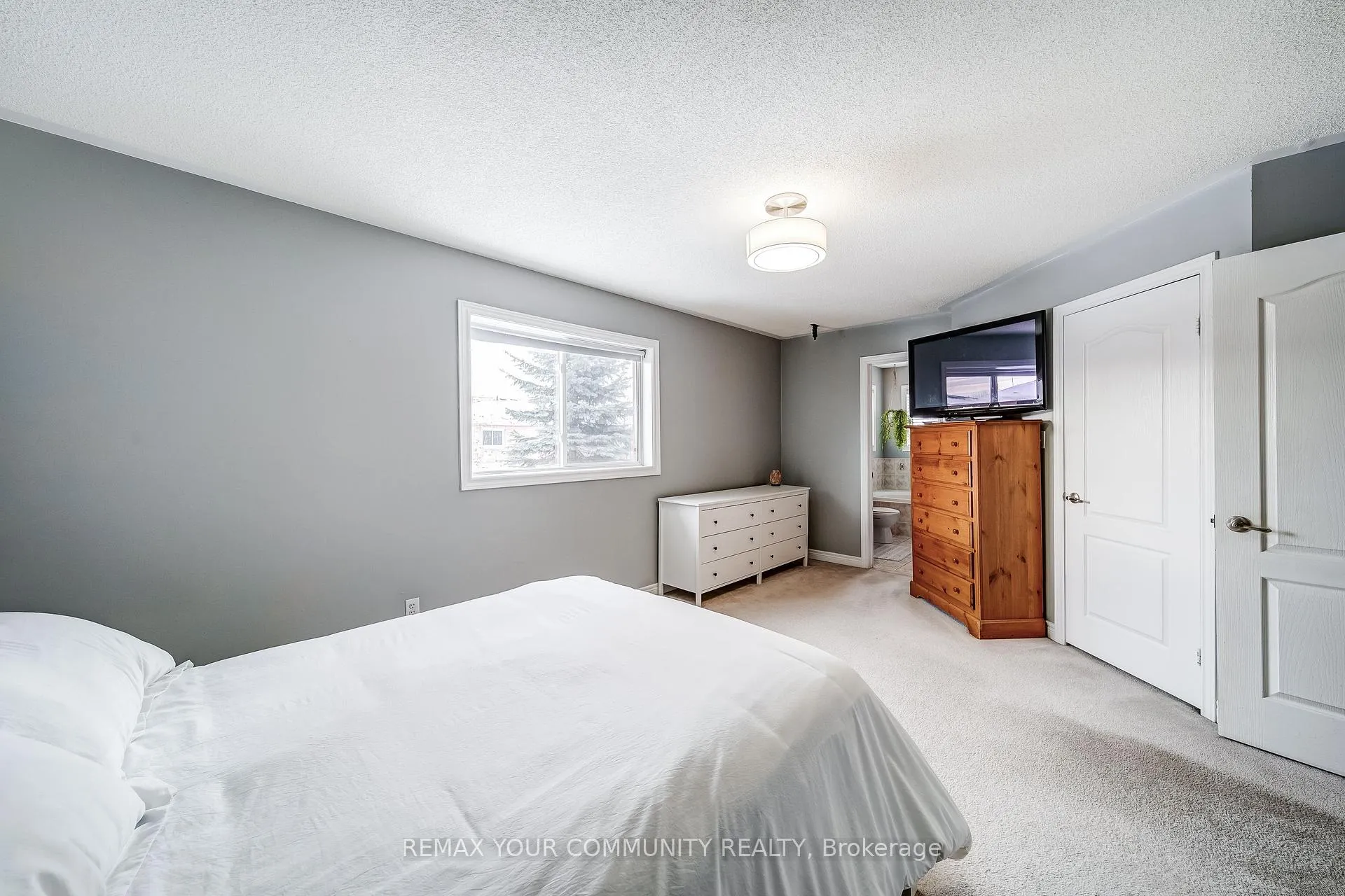 Photo 25 of 93 Amberview Drive, Georgina, Keswick South — HOMEH