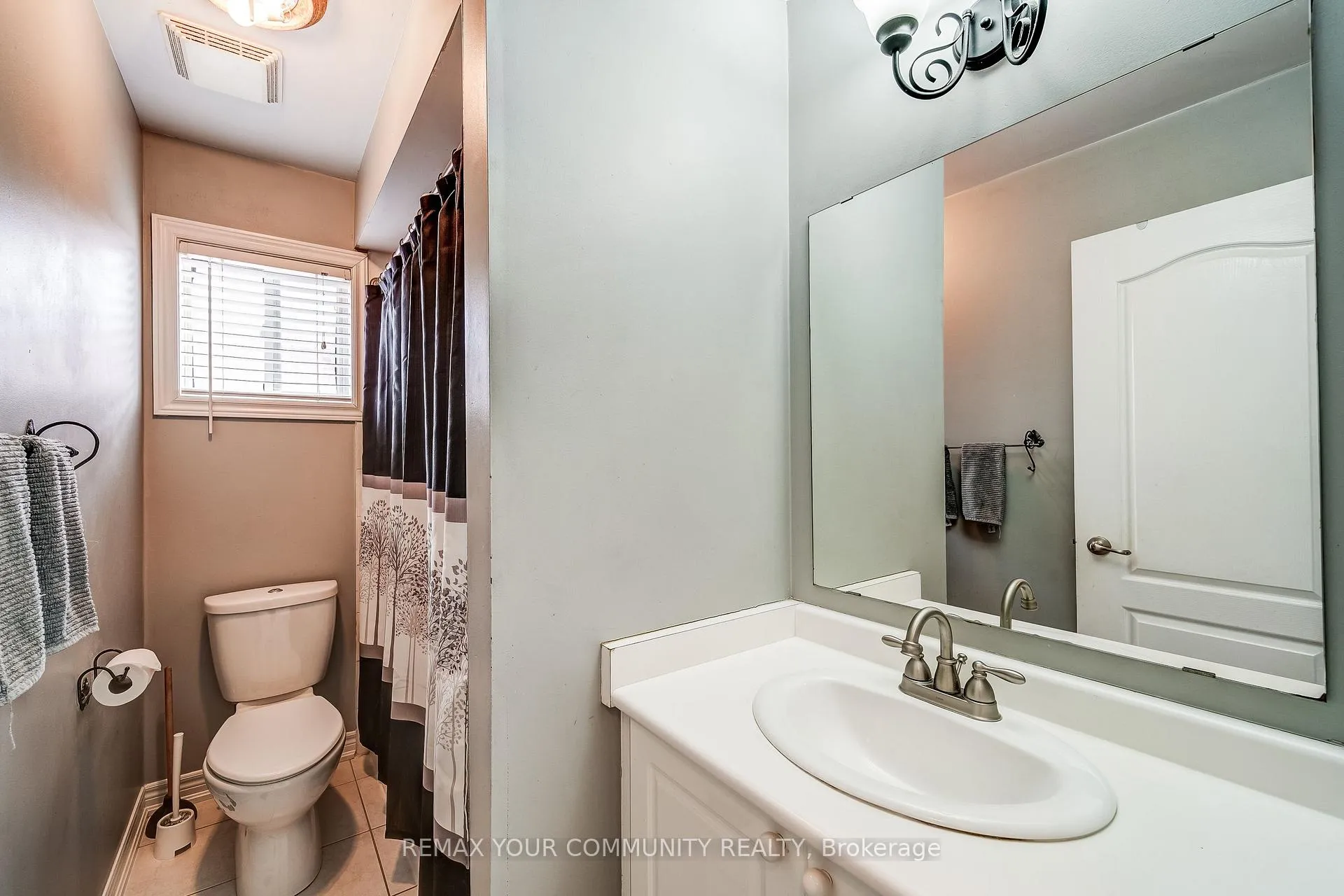 Photo 50 of 93 Amberview Drive, Georgina, Keswick South — HOMEH