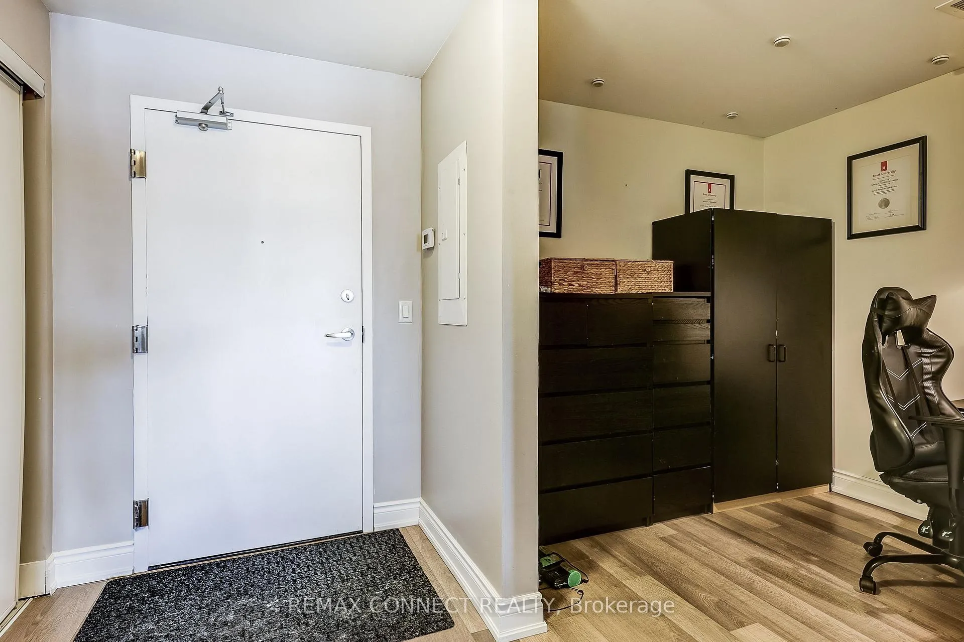 Photo 4 of Unit 420, 21 Brookhouse Drive, Clarington, Newcastle — HOMEH