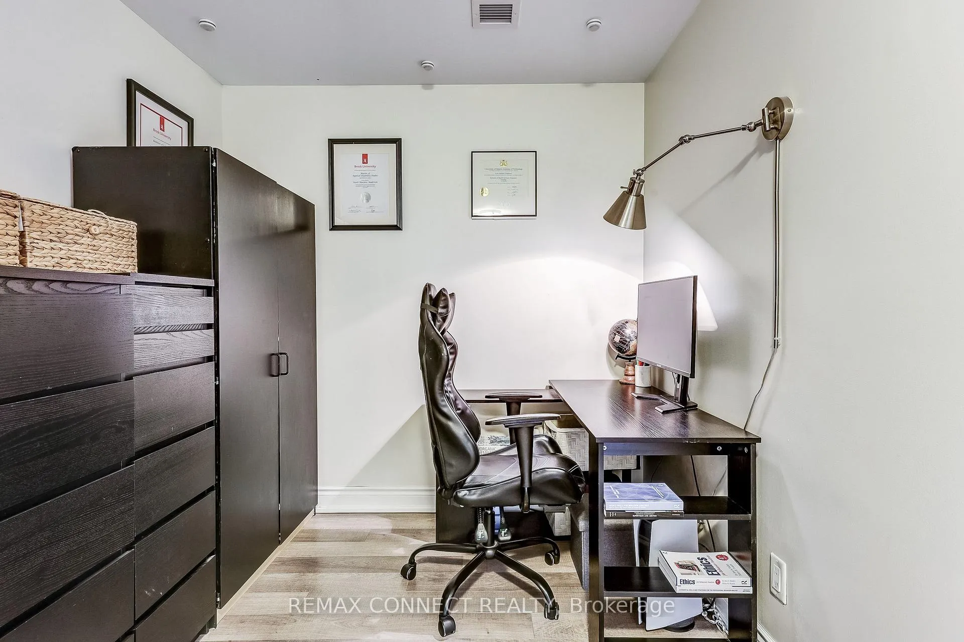 Photo 5 of Unit 420, 21 Brookhouse Drive, Clarington, Newcastle — HOMEH