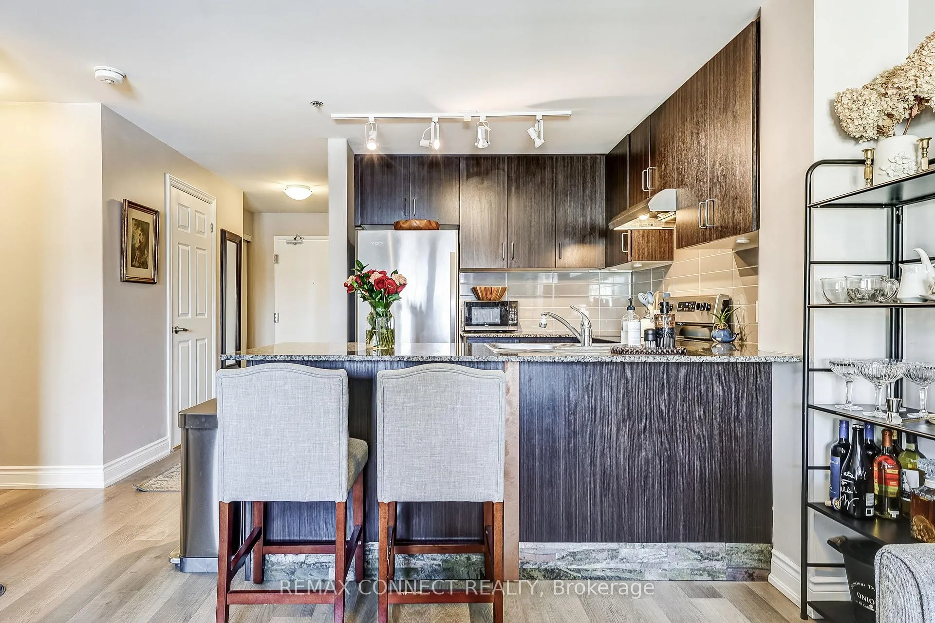 Photo 10 of Unit 420, 21 Brookhouse Drive, Clarington, Newcastle — HOMEH