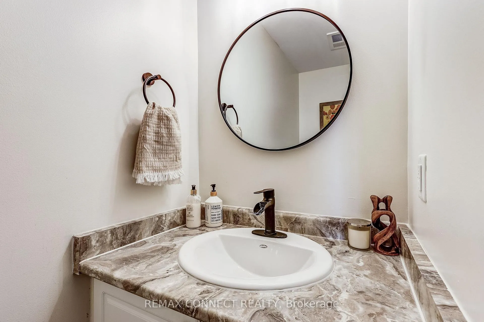 Photo 11 of Unit 420, 21 Brookhouse Drive, Clarington, Newcastle — HOMEH