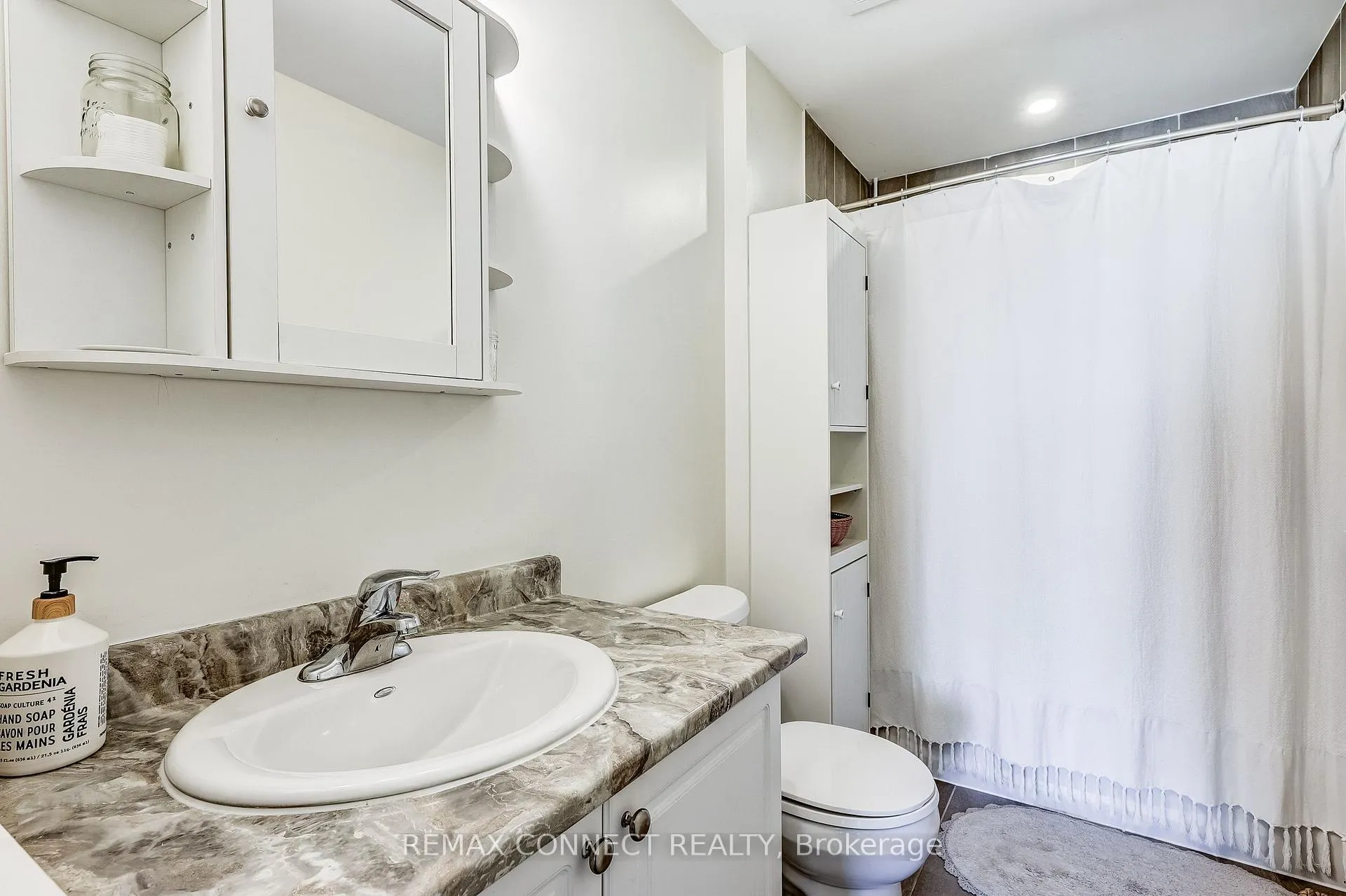Photo 19 of Unit 420, 21 Brookhouse Drive, Clarington, Newcastle — HOMEH