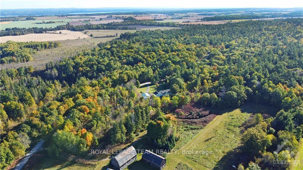 Photo 13 of 1121 Brae-Loch Road, McNab/Braeside, Mcnab/Braeside Twps — HOMEH