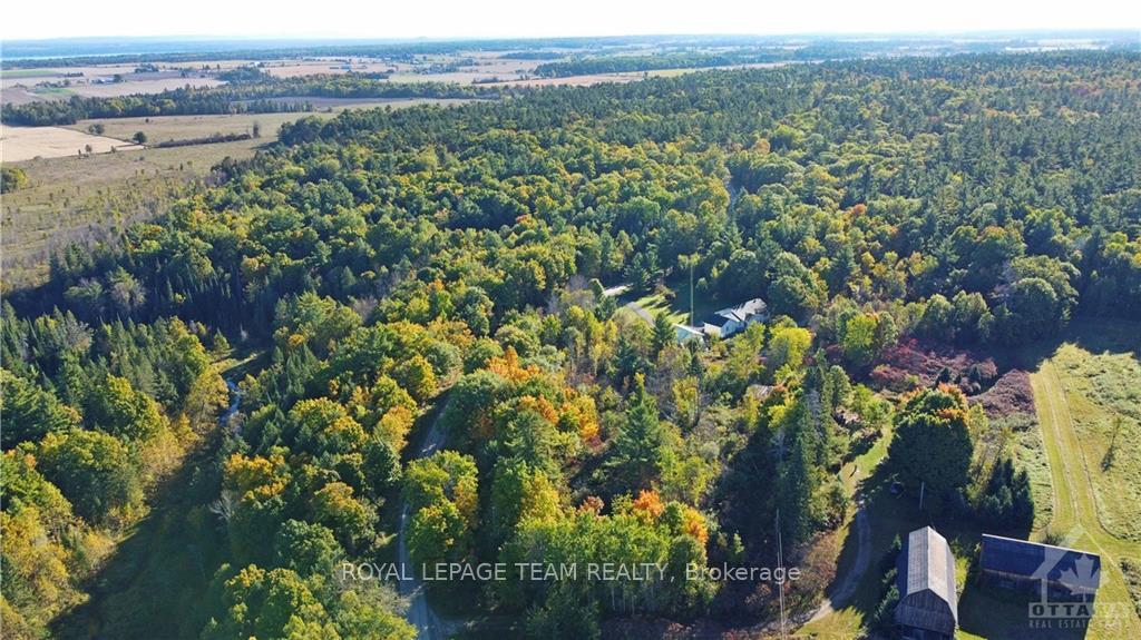Photo 14 of 1121 Brae-Loch Road, McNab/Braeside, Mcnab/Braeside Twps — HOMEH