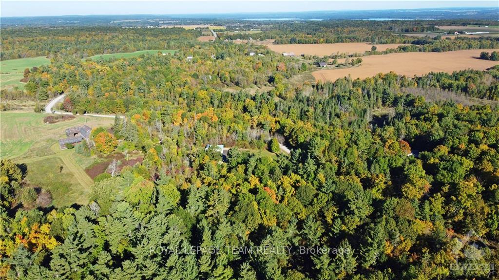 Photo 17 of 1121 Brae-Loch Road, McNab/Braeside, Mcnab/Braeside Twps — HOMEH