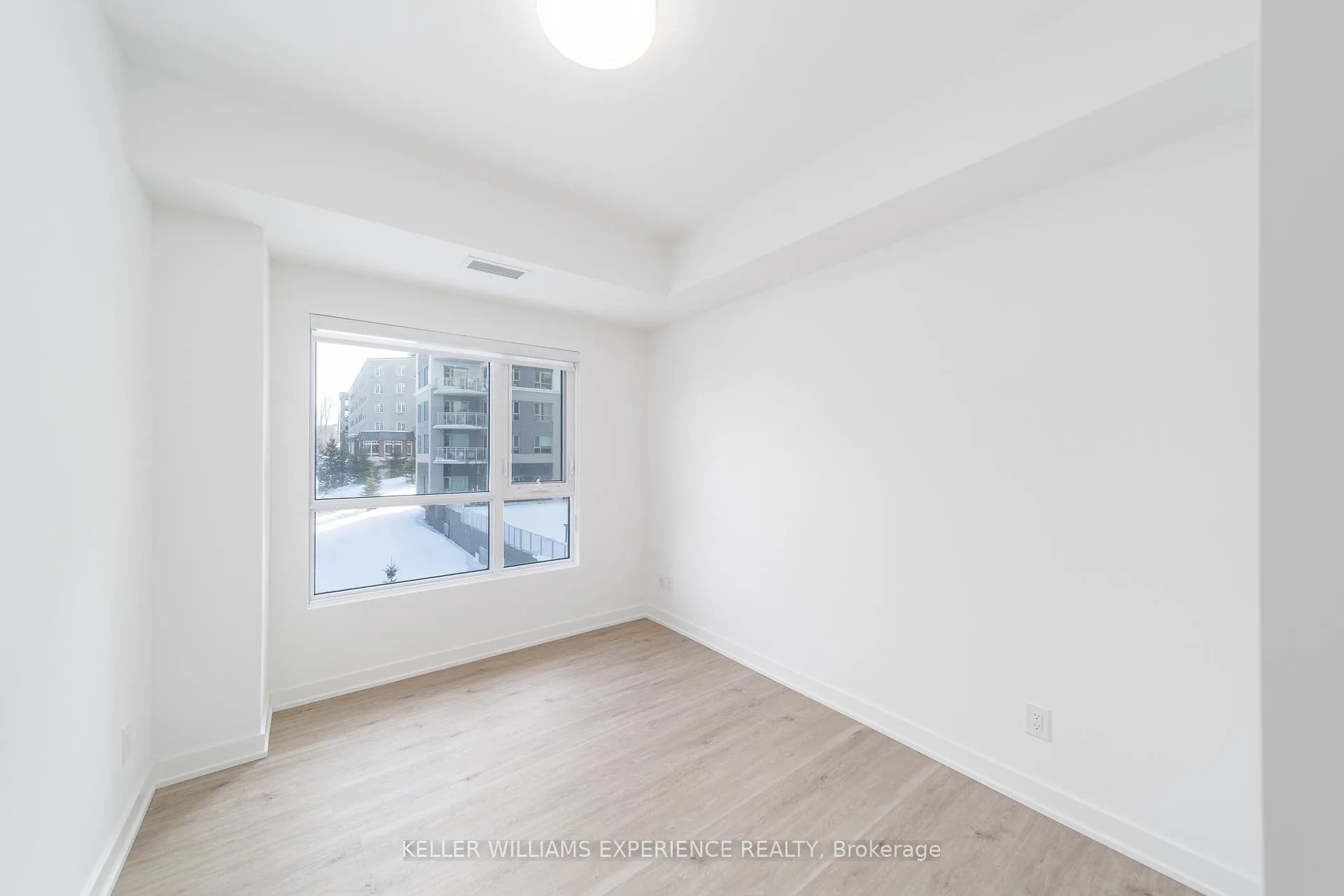 Photo 15 of Unit 206, 56 Lakeside Terrace, Barrie, Little Lake — HOMEH