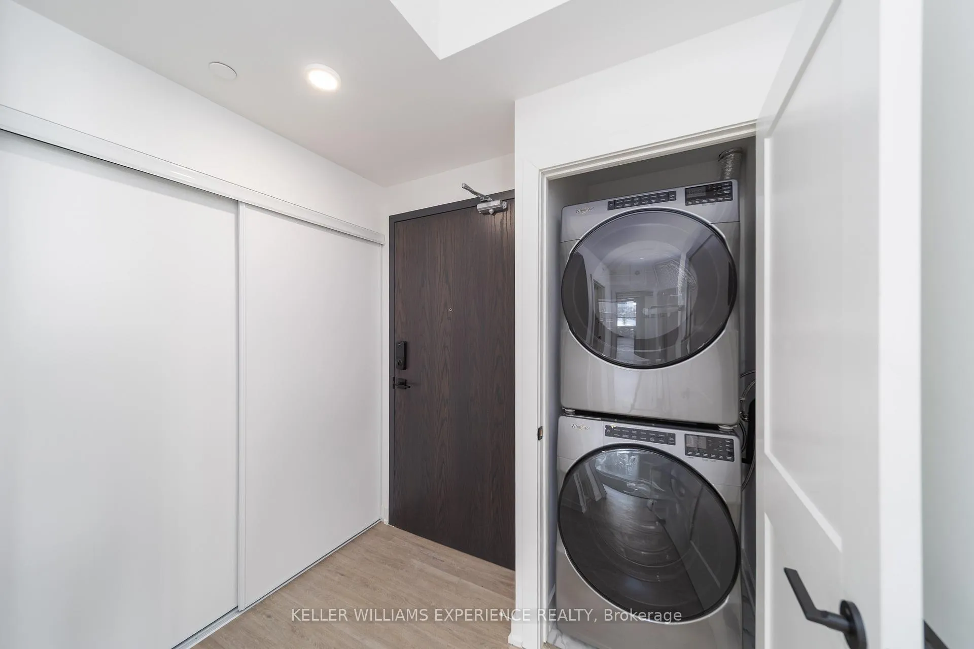 Photo 17 of Unit 206, 56 Lakeside Terrace, Barrie, Little Lake — HOMEH
